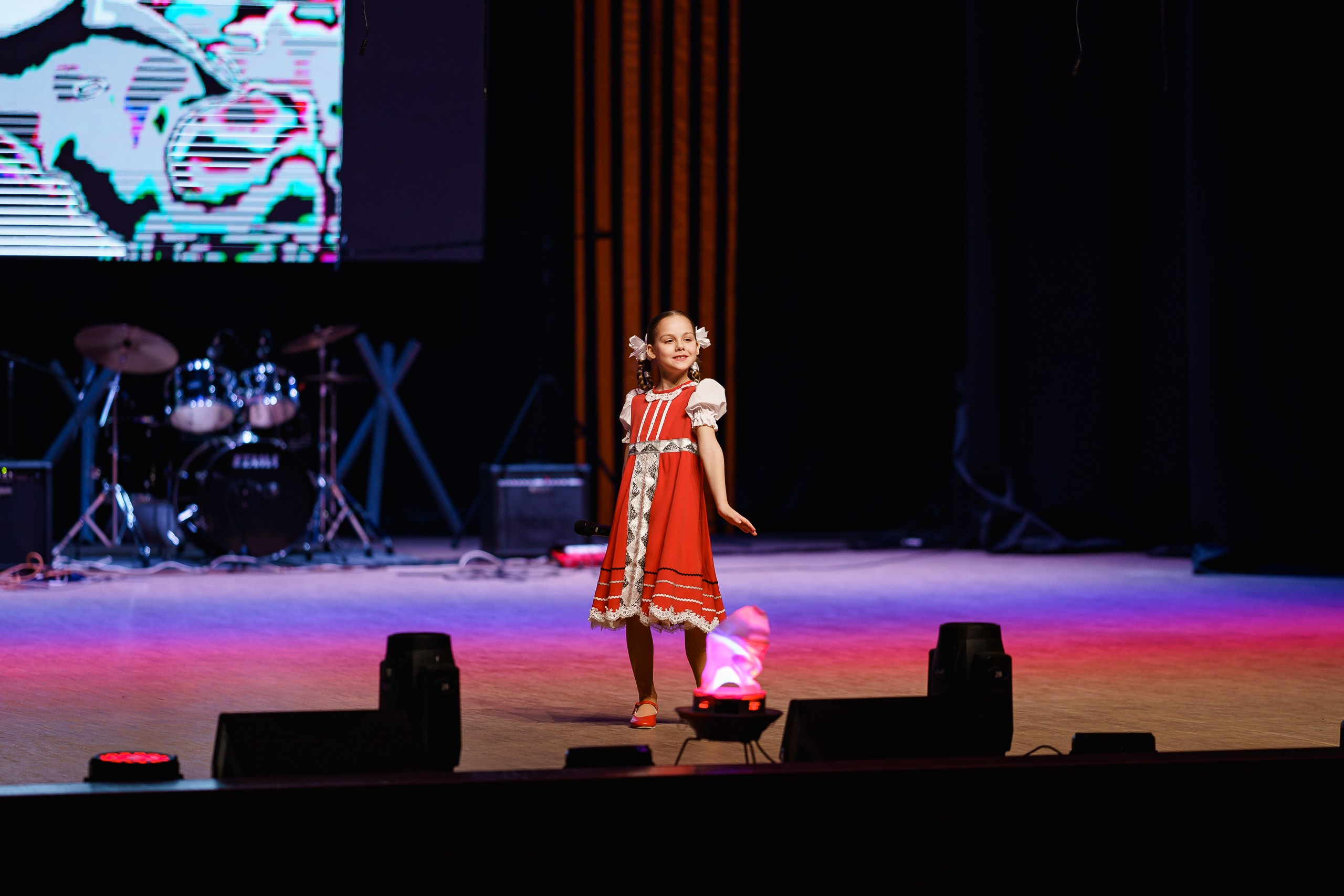 Гала-концерт XXXIII Регионального фестиваля солдатской и патриотической песни «Защитники Отечества». Портретный и репортажный фотограф в Воронеже: Анастасия Пузикова