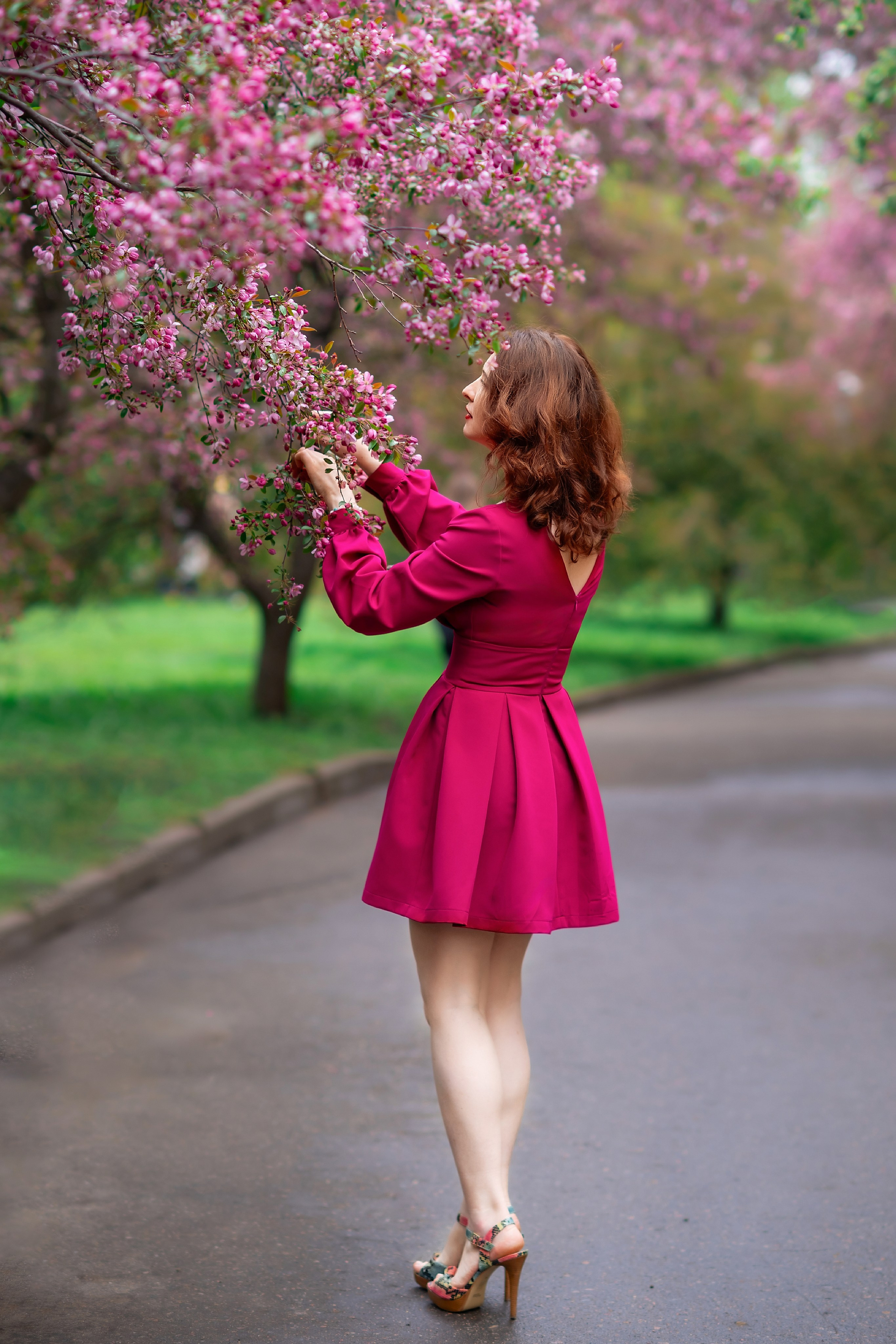 Цветение розовых яблонь. Детский и семейный фотограф г. Москва Оксана Катаджи