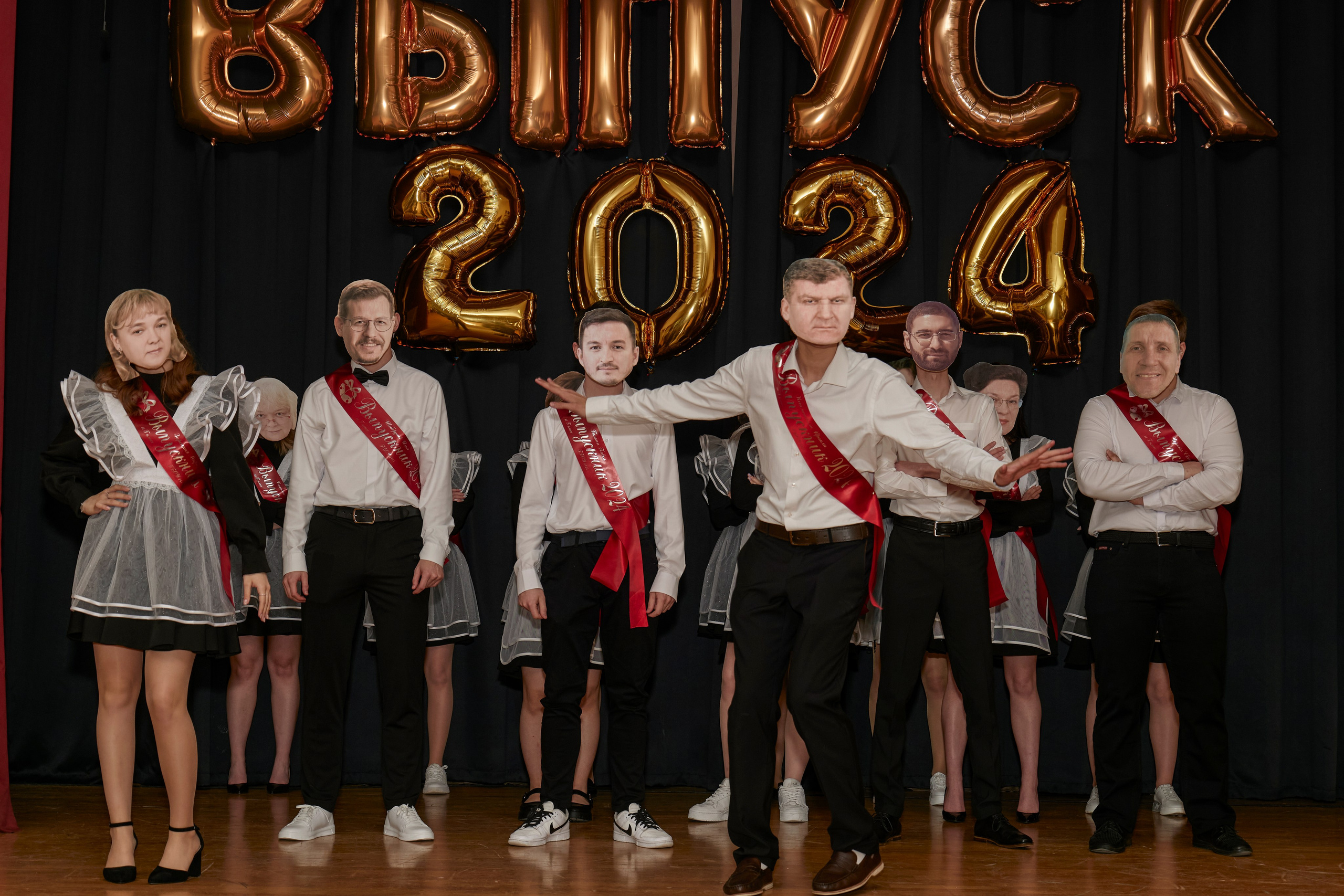 Последний звонок школа 1413. Детский и семейный фотограф г. Москва Оксана Катаджи