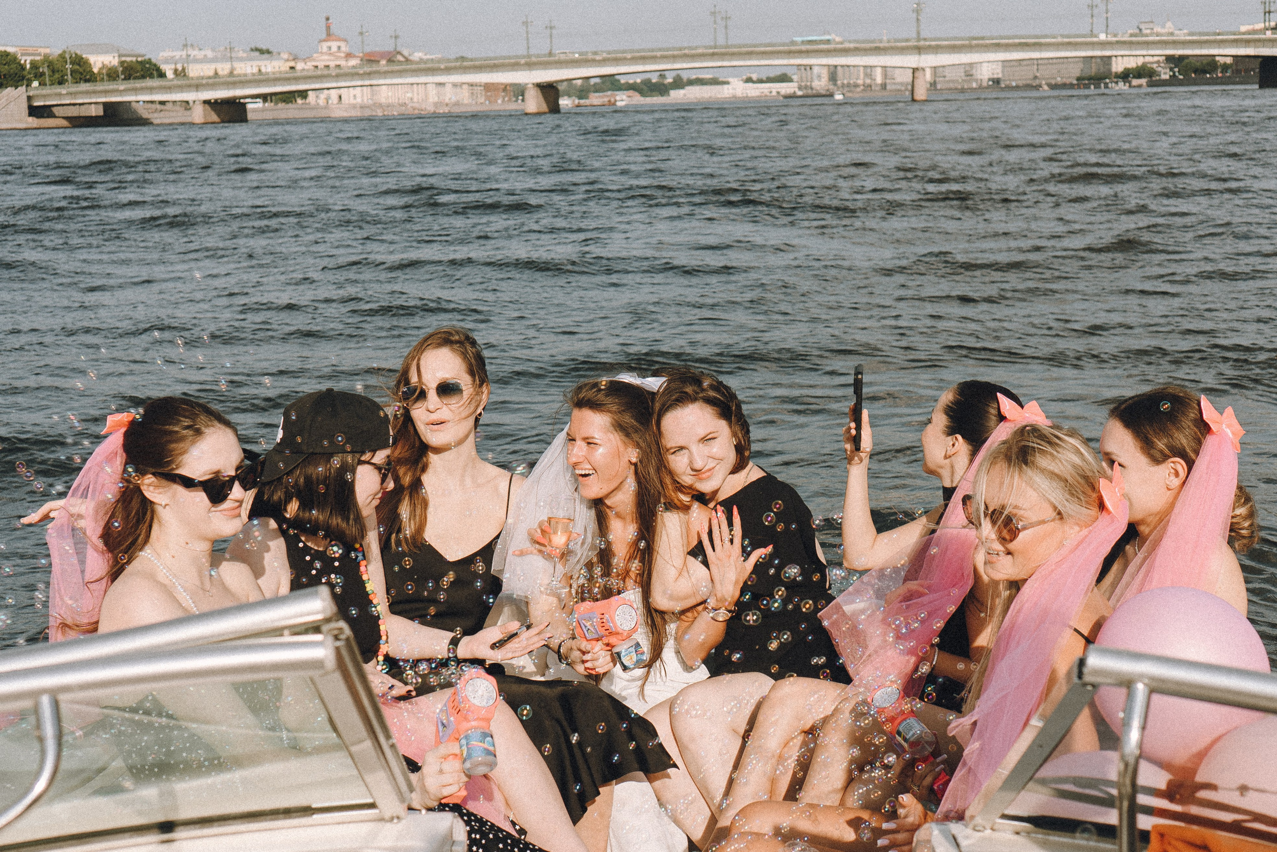 ДЕВИЧНИК НА КАТЕРЕ. Профессиональный фотограф, Санкт-Петербург — Виктория Богомолова