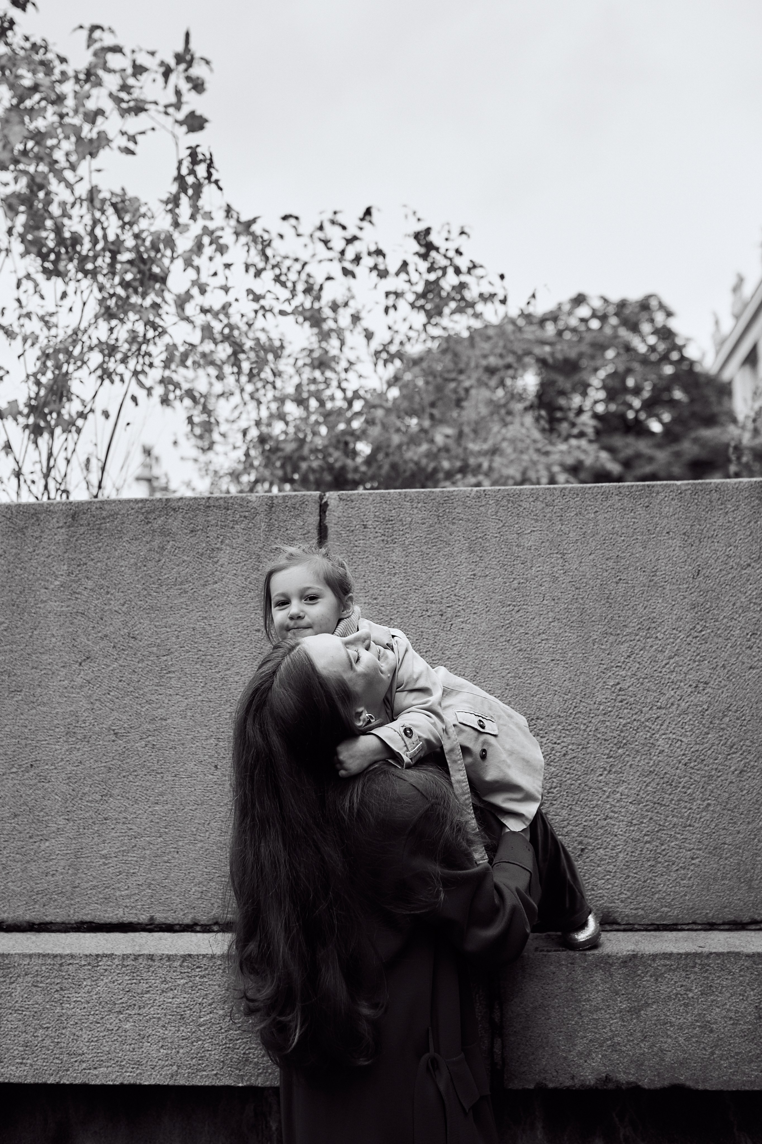 Рита и Кира. Прогулка по центру. Семейный и свадебный lifestyle-фотограф в Москве Мария Петрова