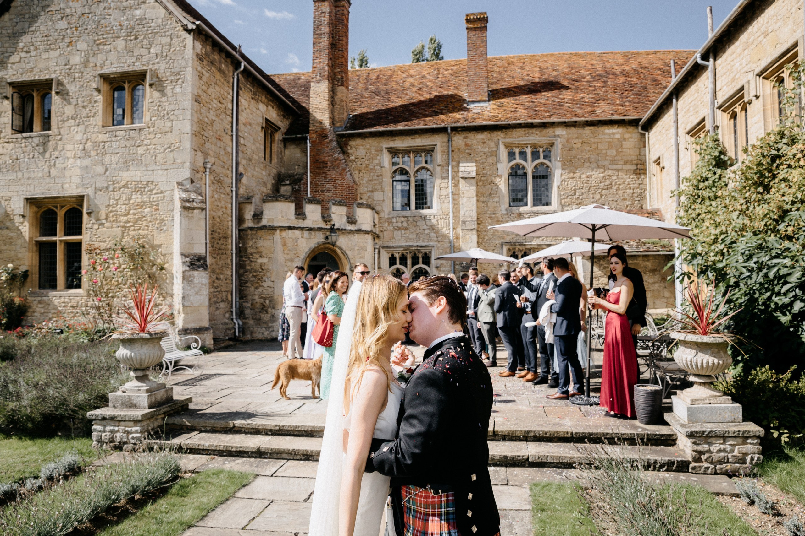 Ana & Tom Wedding at Notley Abbey. Moments Catchers — Wedding Photography & Video Duo in London