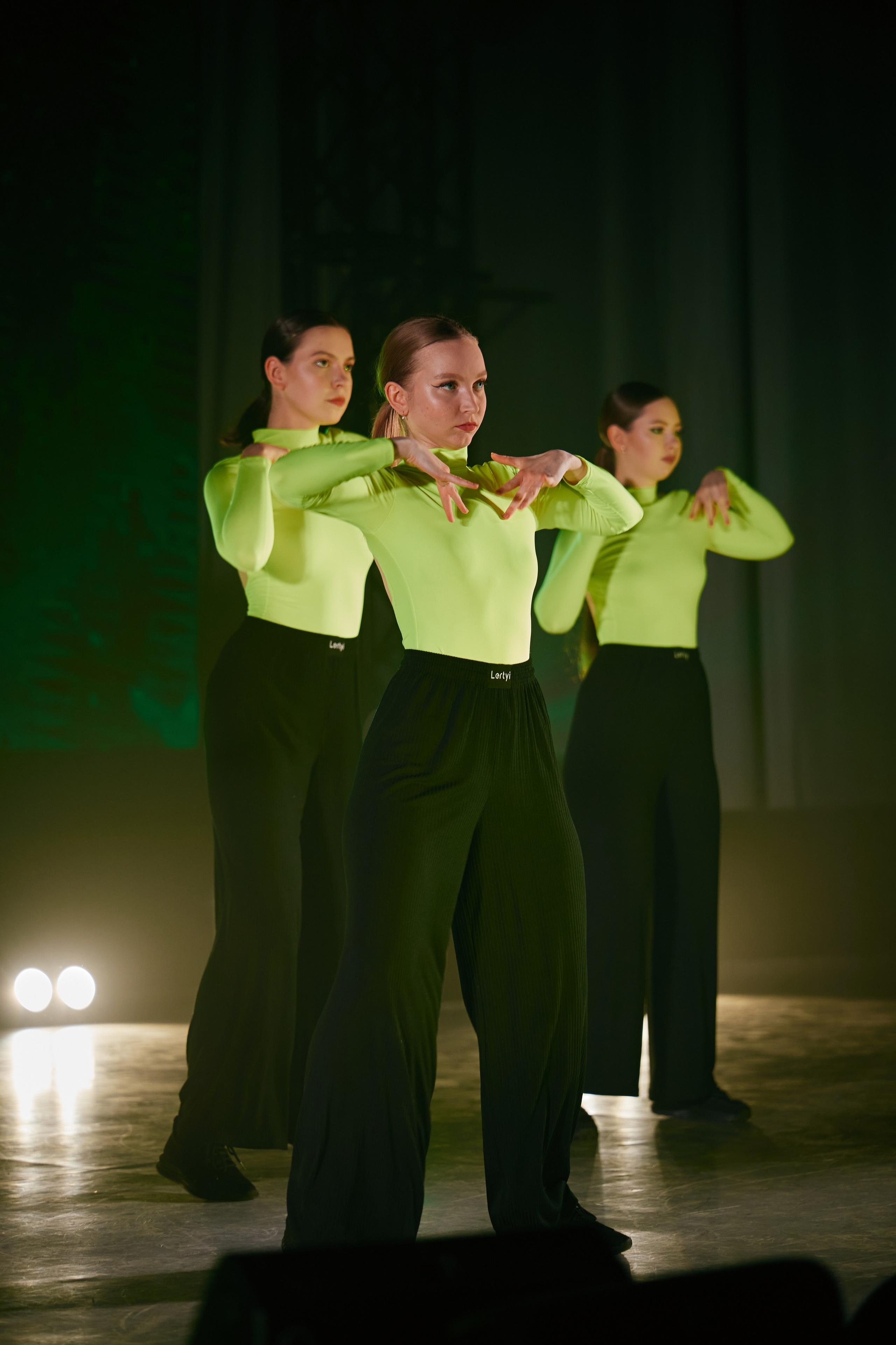 VIVA GLAM Отчетный концерт. Фотограф и видеограф в Кургане Леонид Корнильев