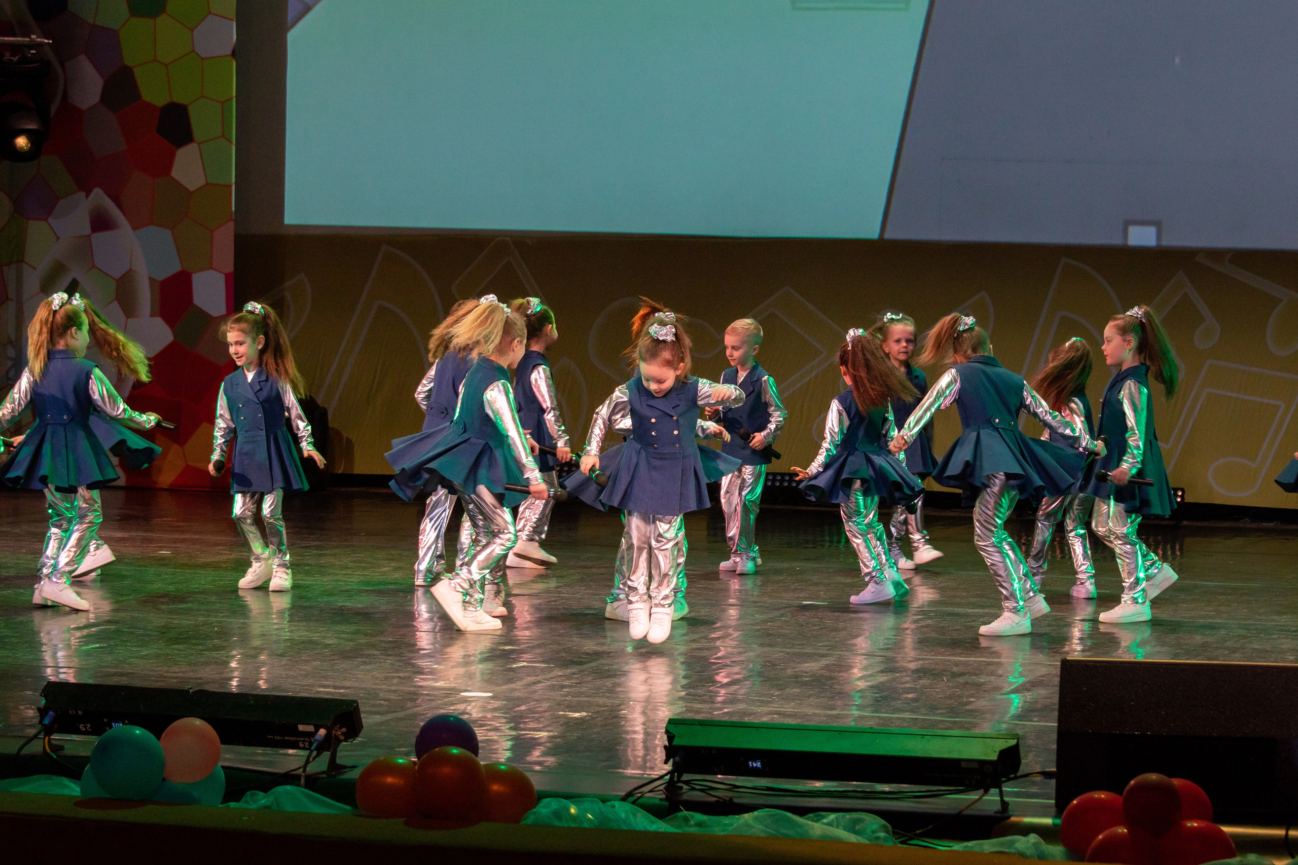 Съёмка концерта для Домисольки, большой концертный зал Космос. «Студия DRONAVT`s» — видеосъёмка и фотография г. Москва