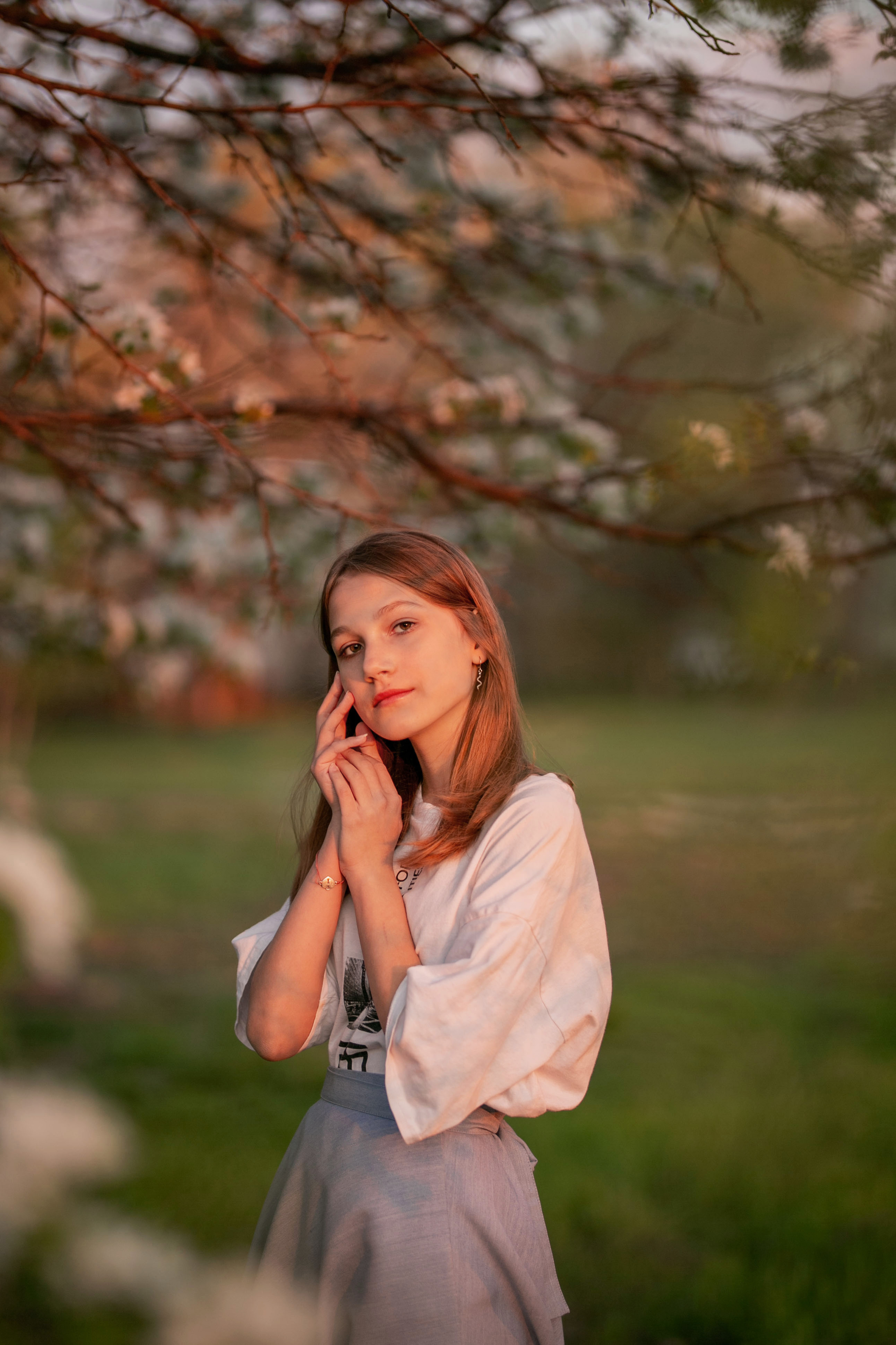 Юлия в белом цветении. Детский и семейный фотограф Julia Komchenko