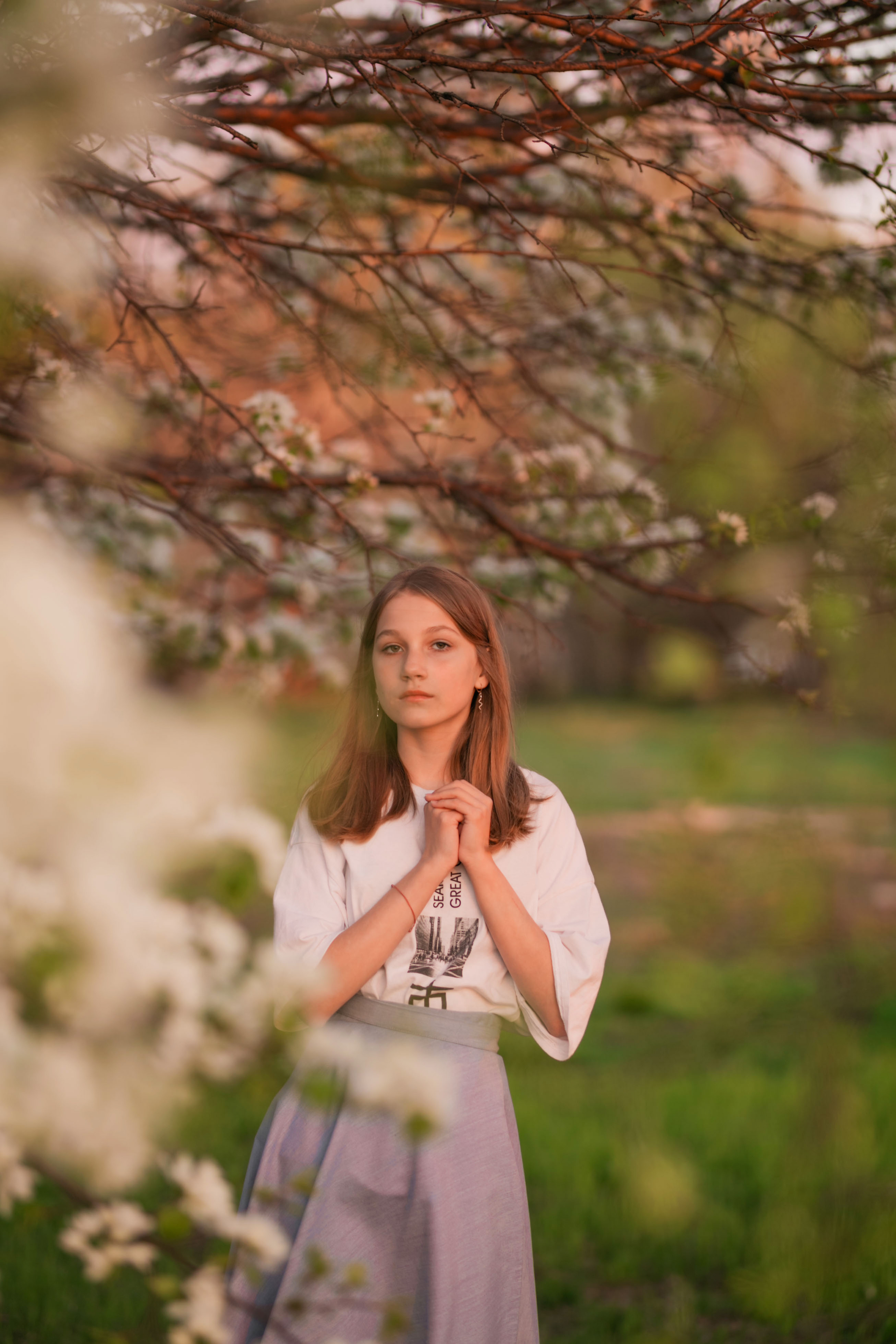 Юлия в белом цветении. Детский и семейный фотограф Julia Komchenko