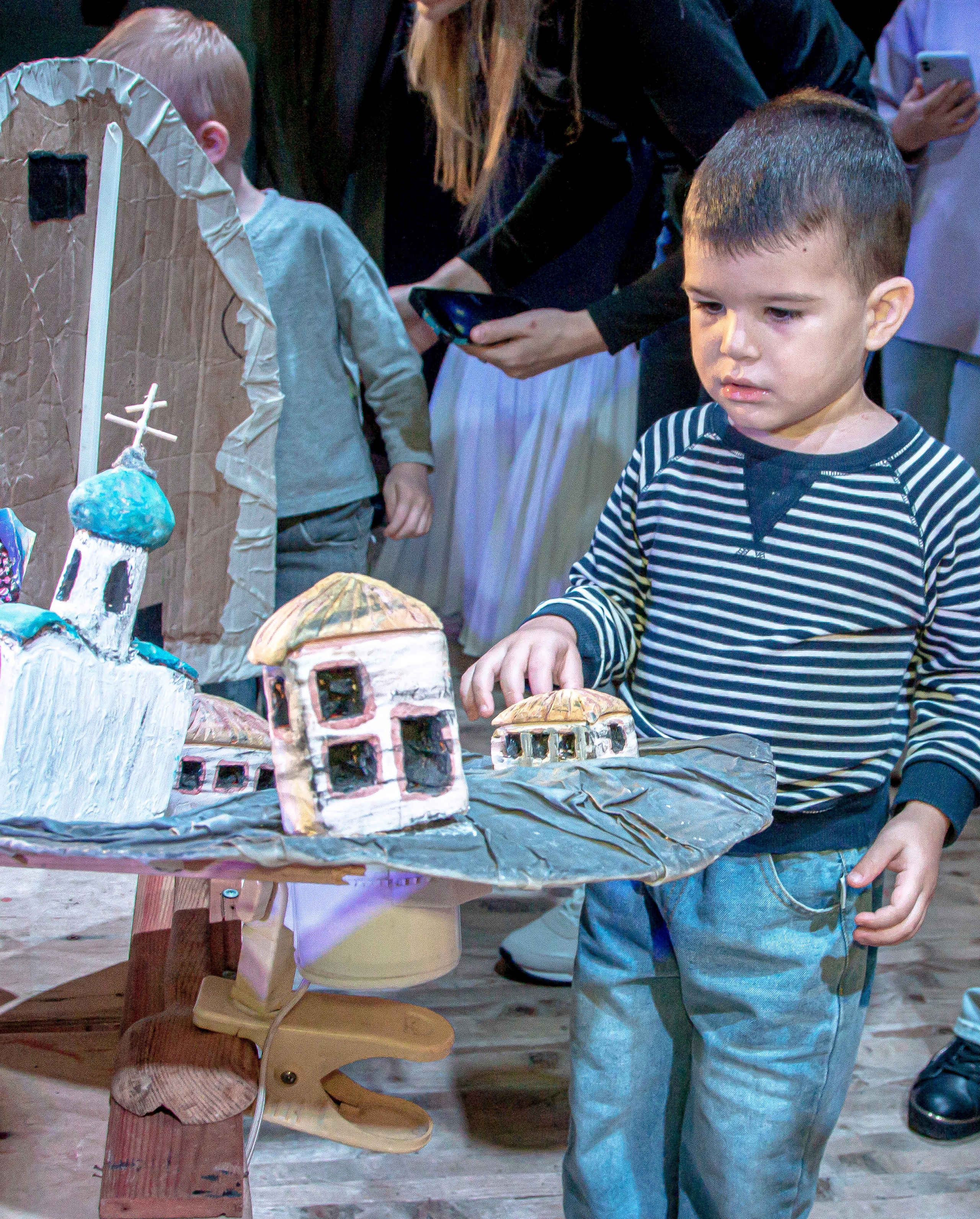 Спектакль театра Саквояж Лягушка путешествиница. Фотограф в Сочи Юрий Шептаев