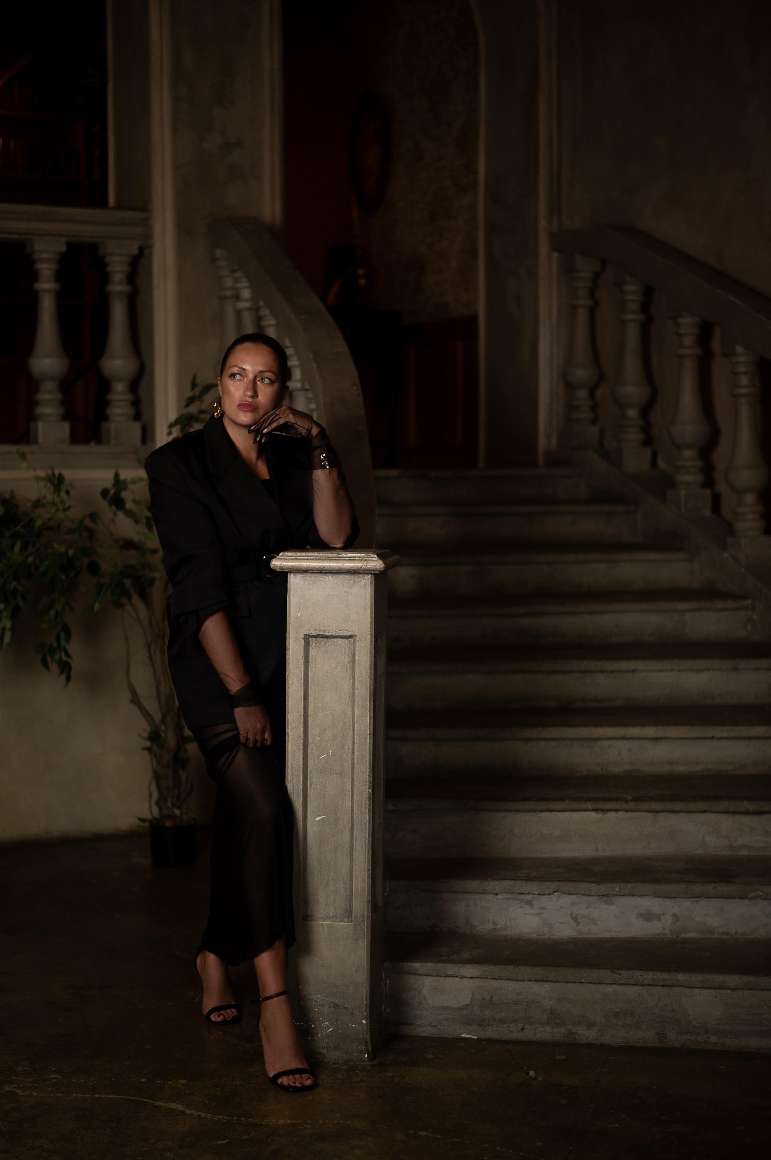 Стильная фотосессия в винтажном зале Питера. Женский фотограф Санкт-Петербург Александра Колий