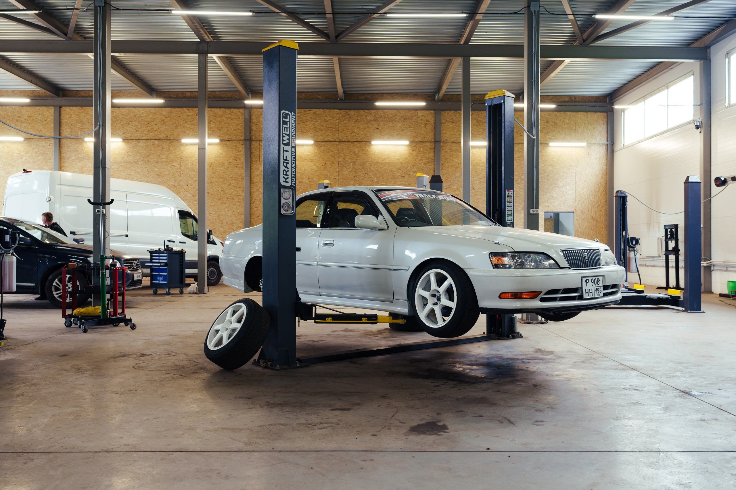 Сьемка для автосервиса РЕМСПОТ. Фотограф в СПБ Алмаз Камаев