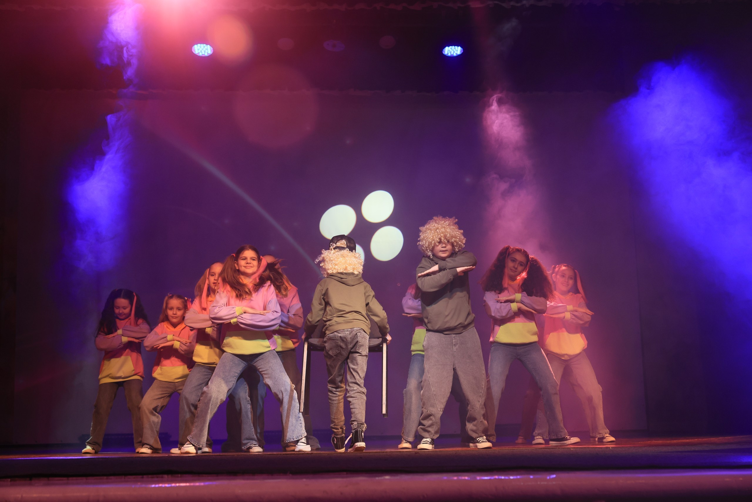 Концерт к 8 Марта в ДК «Металлург» г. Тула. Фотограф в Туле Крупский АнДРей. Фотостудия «КАДР71» в Туле