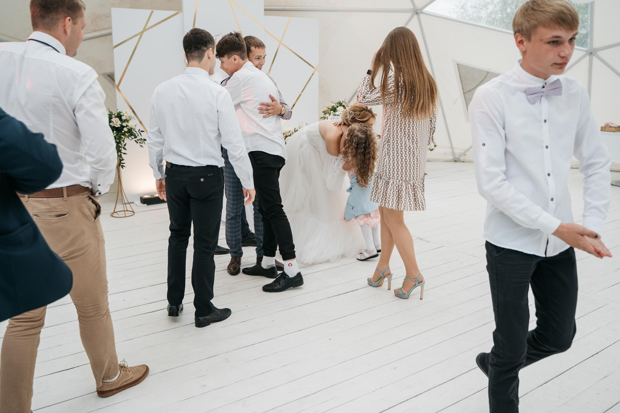 Свадебная фотосессия в парке Харитоновых, свадебная фотосессия в парке, на природе. Красивая пара, помогу запечатлеть ваше свадебное событие. Фотограф Татьяна Мамонтова