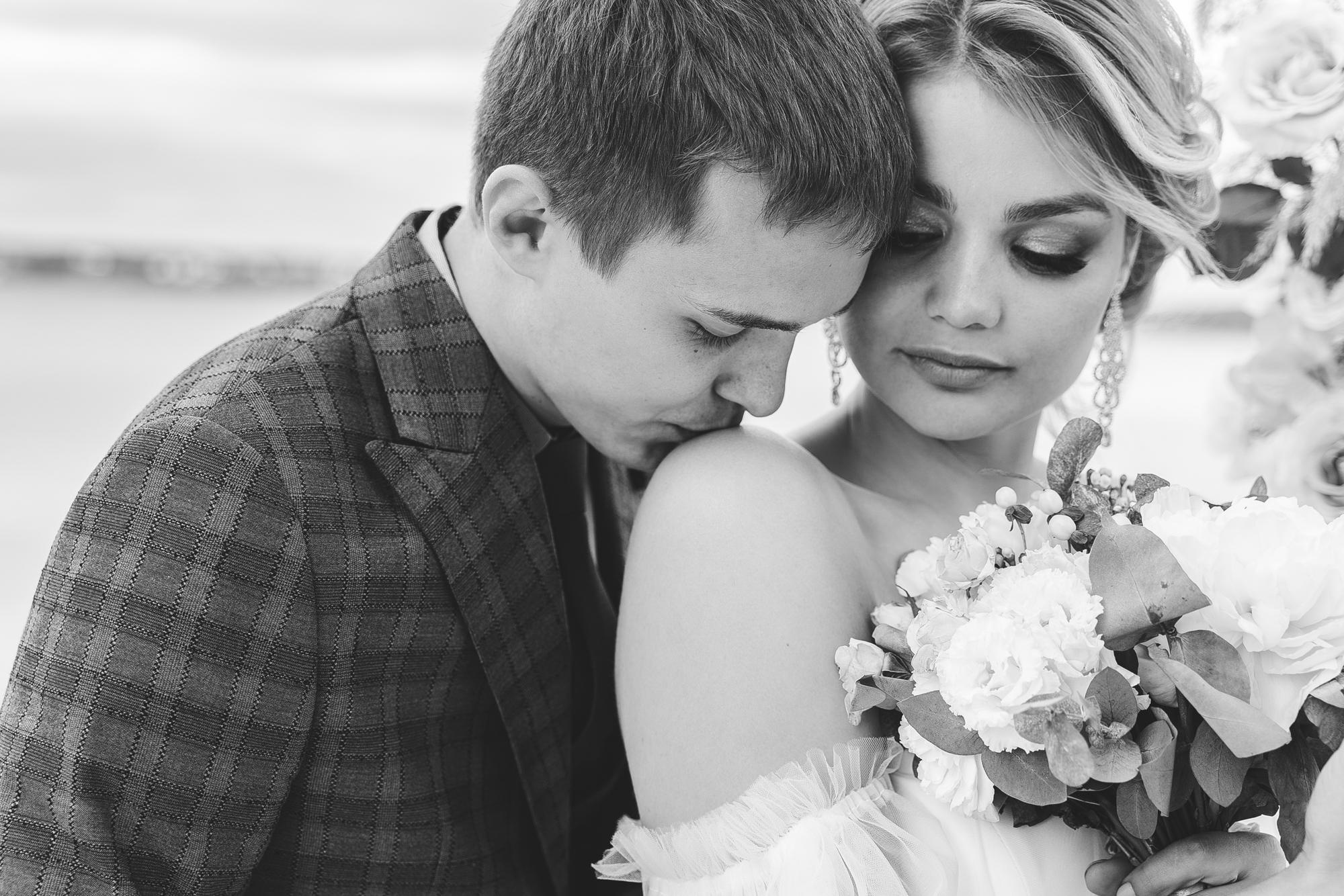 Свадебная фотосессия в парке Харитоновых, свадебная фотосессия в парке, на природе. Красивая пара, помогу запечатлеть ваше свадебное событие. Фотограф Татьяна Мамонтова