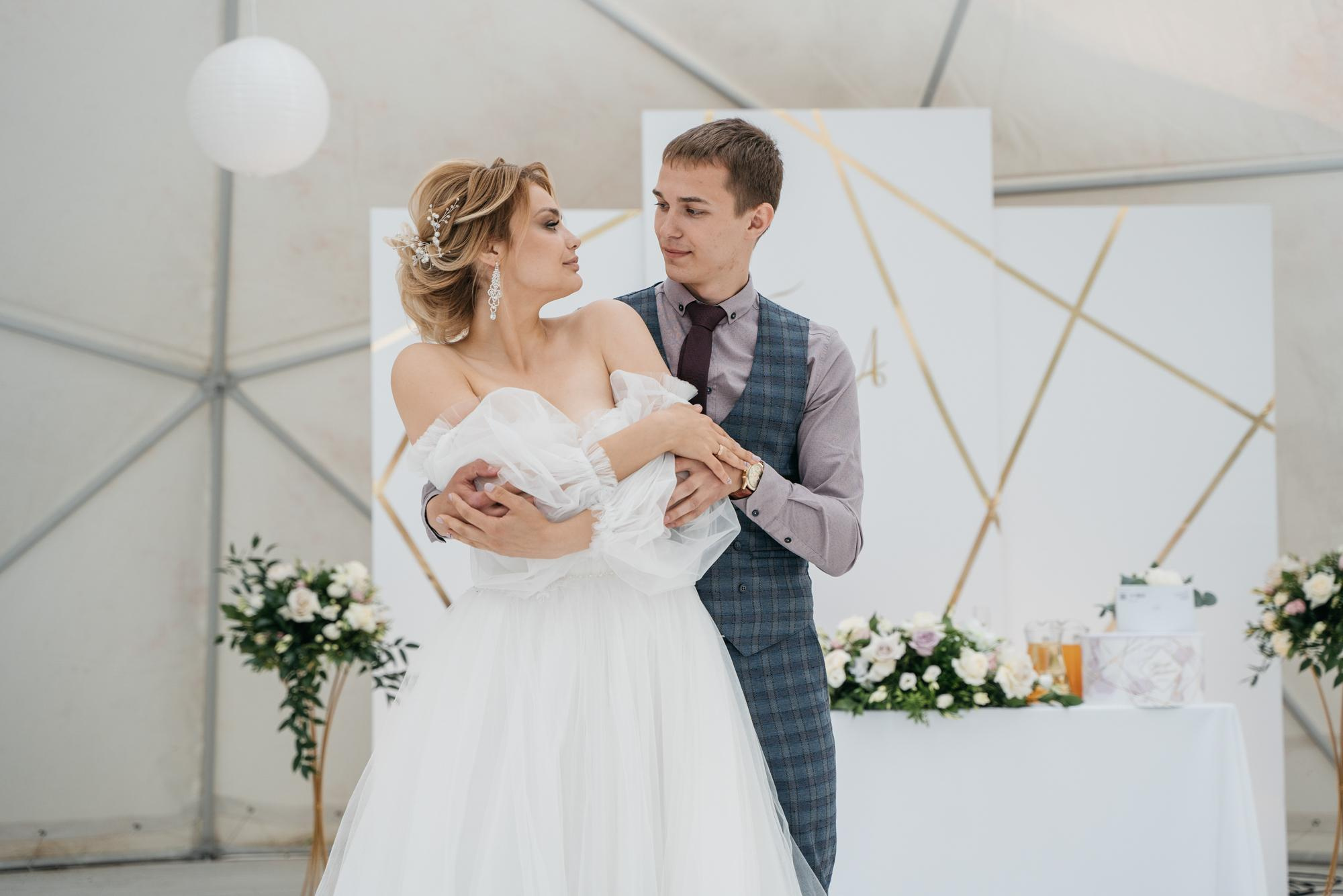 Свадебная фотосессия в парке Харитоновых, свадебная фотосессия в парке, на природе. Красивая пара, помогу запечатлеть ваше свадебное событие. Фотограф Татьяна Мамонтова