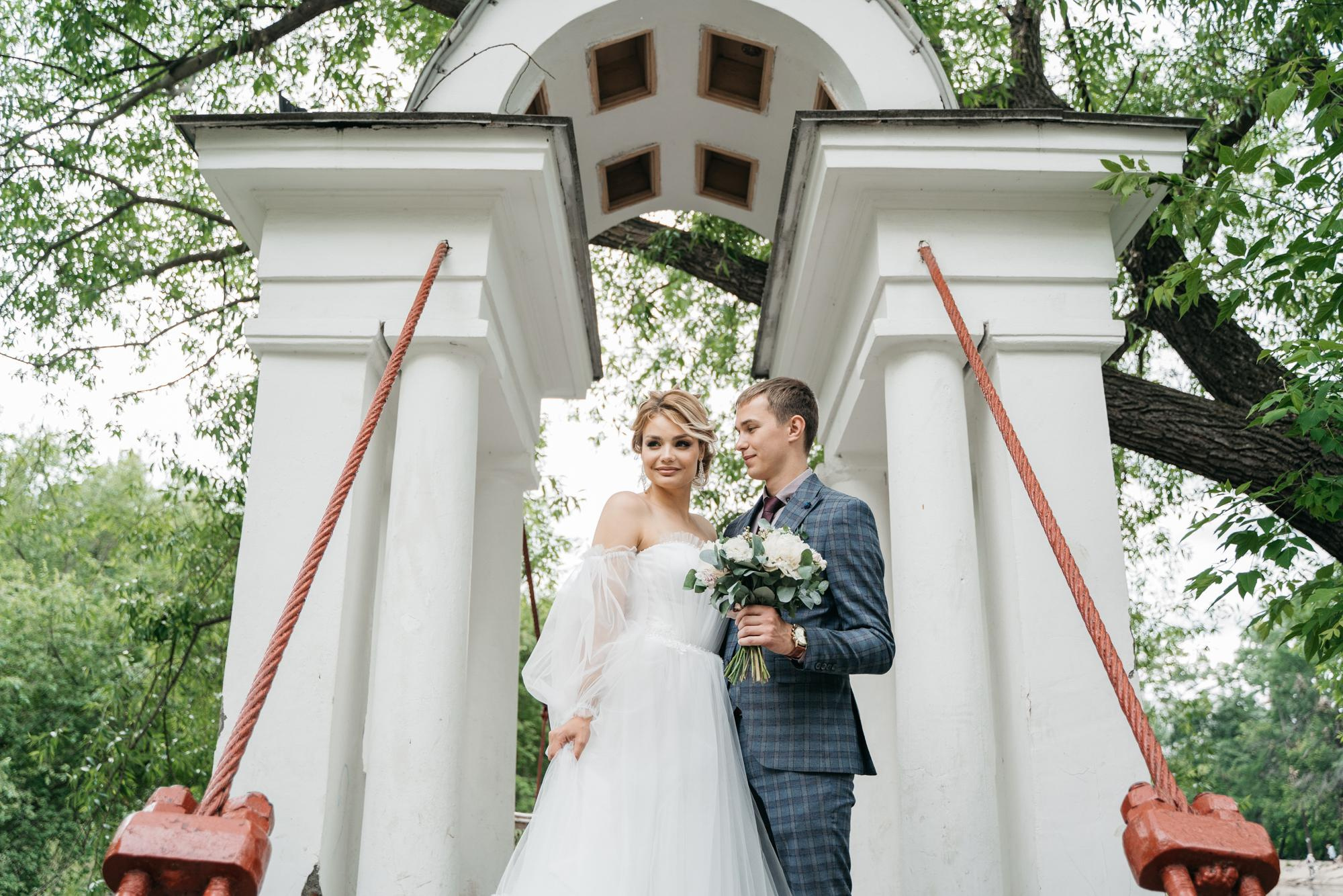 Свадебная фотосессия в парке Харитоновых, свадебная фотосессия в парке, на природе. Красивая пара, помогу запечатлеть ваше свадебное событие. Фотограф Татьяна Мамонтова