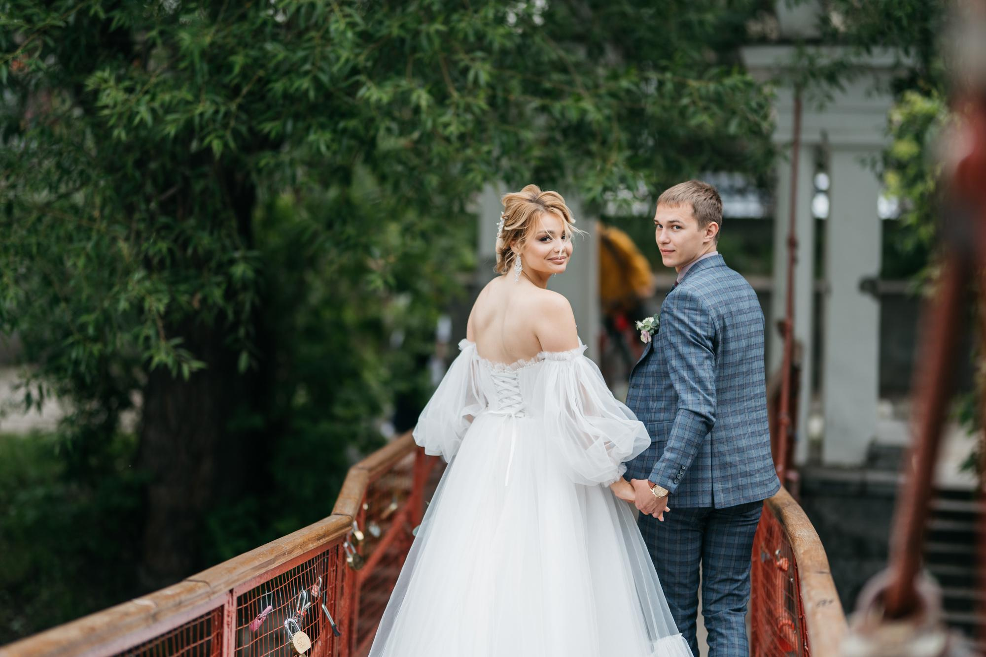 Свадебная фотосессия в парке Харитоновых, свадебная фотосессия в парке, на природе. Красивая пара, помогу запечатлеть ваше свадебное событие. Фотограф Татьяна Мамонтова