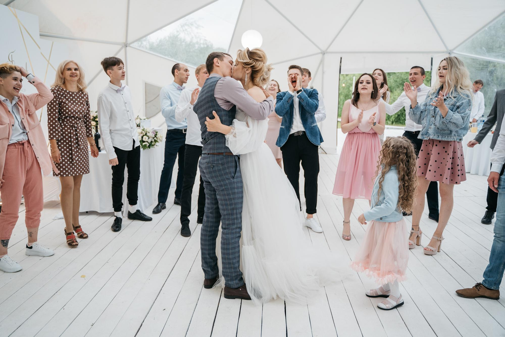 Свадебная фотосессия в парке Харитоновых, свадебная фотосессия в парке, на природе. Красивая пара, помогу запечатлеть ваше свадебное событие. Фотограф Татьяна Мамонтова