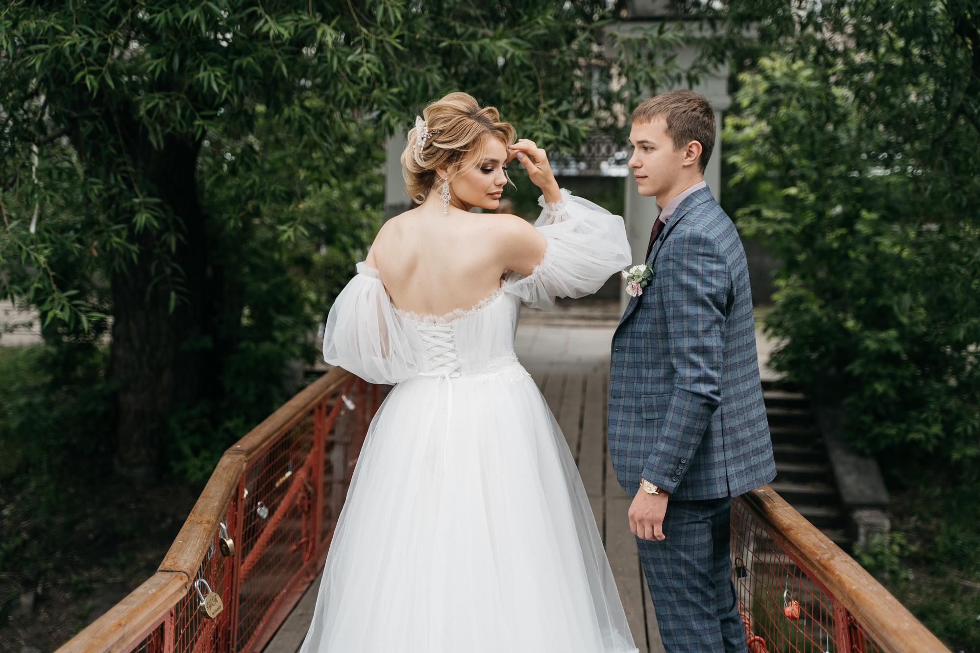 Свадебная фотосессия в парке Харитоновых, свадебная фотосессия в парке, на природе. Красивая пара, помогу запечатлеть ваше свадебное событие. Фотограф Татьяна Мамонтова