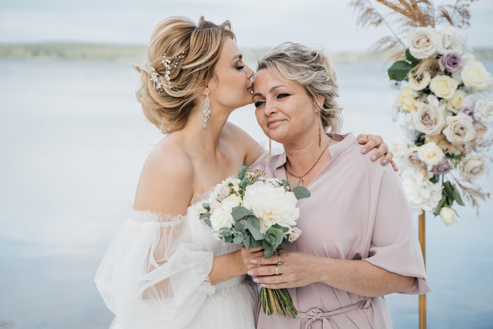 Свадебная фотосессия в парке Харитоновых, свадебная фотосессия в парке, на природе. Красивая пара, помогу запечатлеть ваше свадебное событие. Фотограф Татьяна Мамонтова