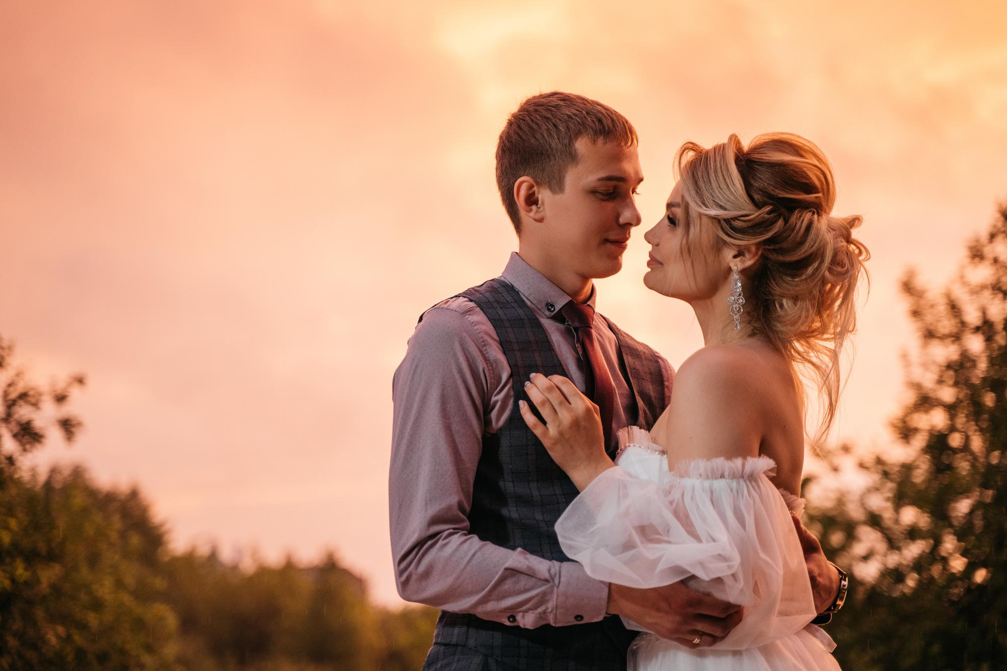 Свадебная фотосессия в парке Харитоновых, свадебная фотосессия в парке, на природе. Красивая пара, помогу запечатлеть ваше свадебное событие. Фотограф Татьяна Мамонтова