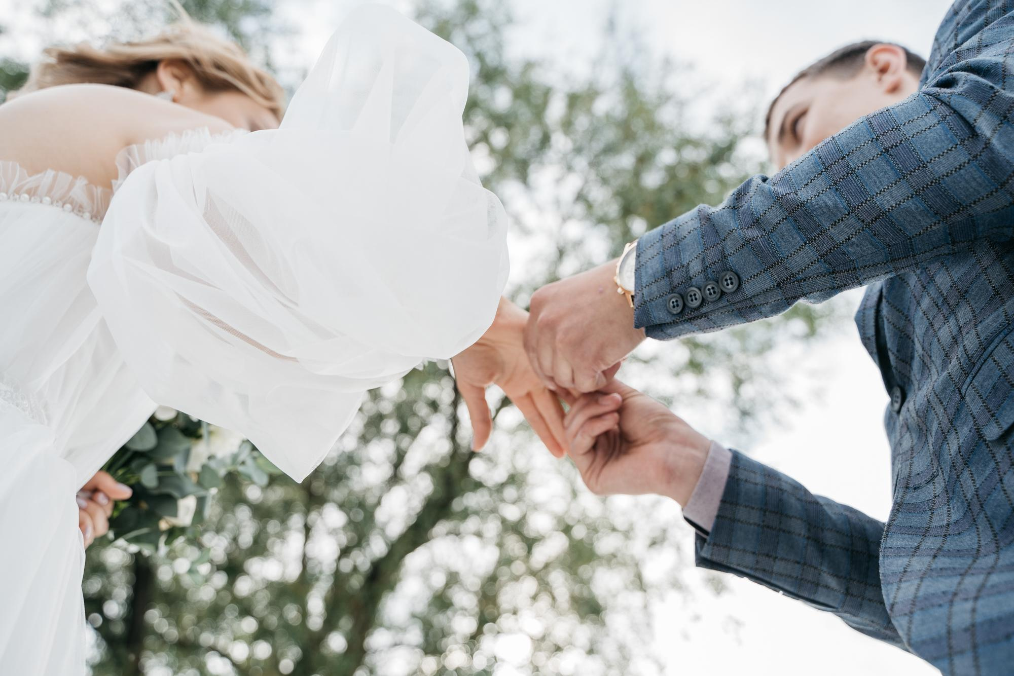 Свадебная фотосессия в парке Харитоновых, свадебная фотосессия в парке, на природе. Красивая пара, помогу запечатлеть ваше свадебное событие. Фотограф Татьяна Мамонтова