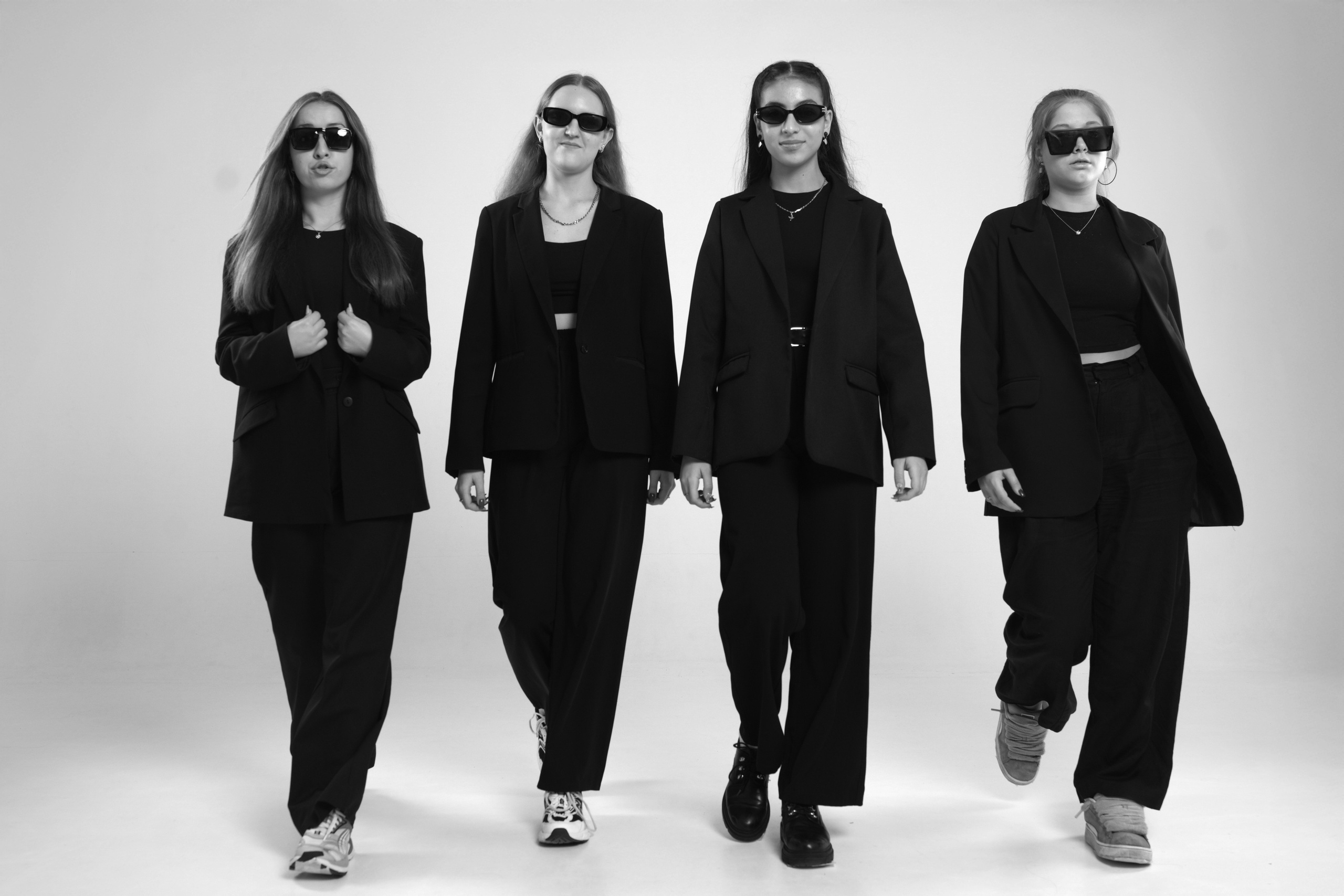 ФОТОСЕССИЯ В СТУДИИ. Школьная фотография в Санкт-Петербурге, выпускные альбомы, фотосессии