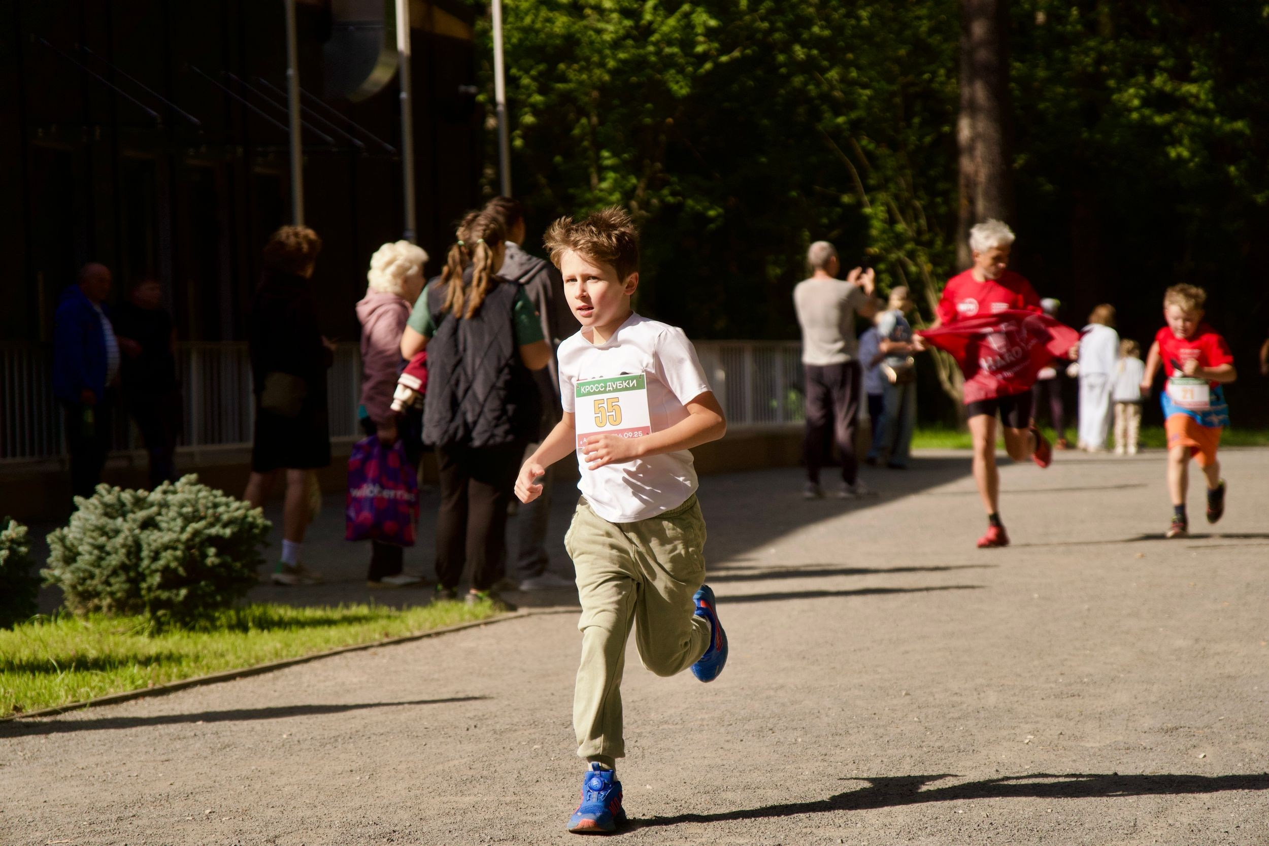Забег в парке «Дубки». Кафе «БЕЛКА НАШЕПТАЛА». Ну оооочень концептуальное кафе