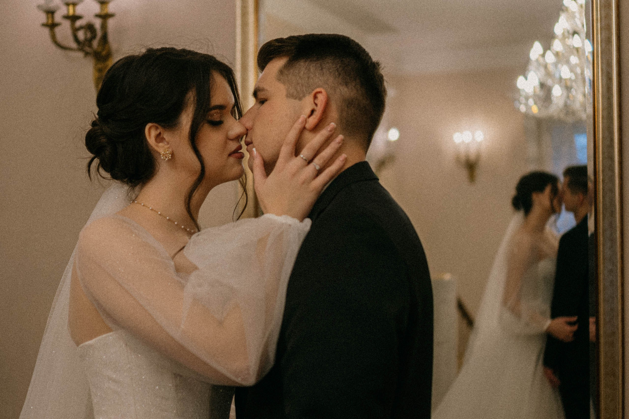 СВАДЕБНАЯ СЬЕМКА ПАРЫ В ГОРОДЕ ПУШКИН В ПАРКЕ ЕКАТЕРИНЕНСКОМ В НОЯБРЕ. Профессиональный фотограф, Санкт-Петербург — Виктория Богомолова