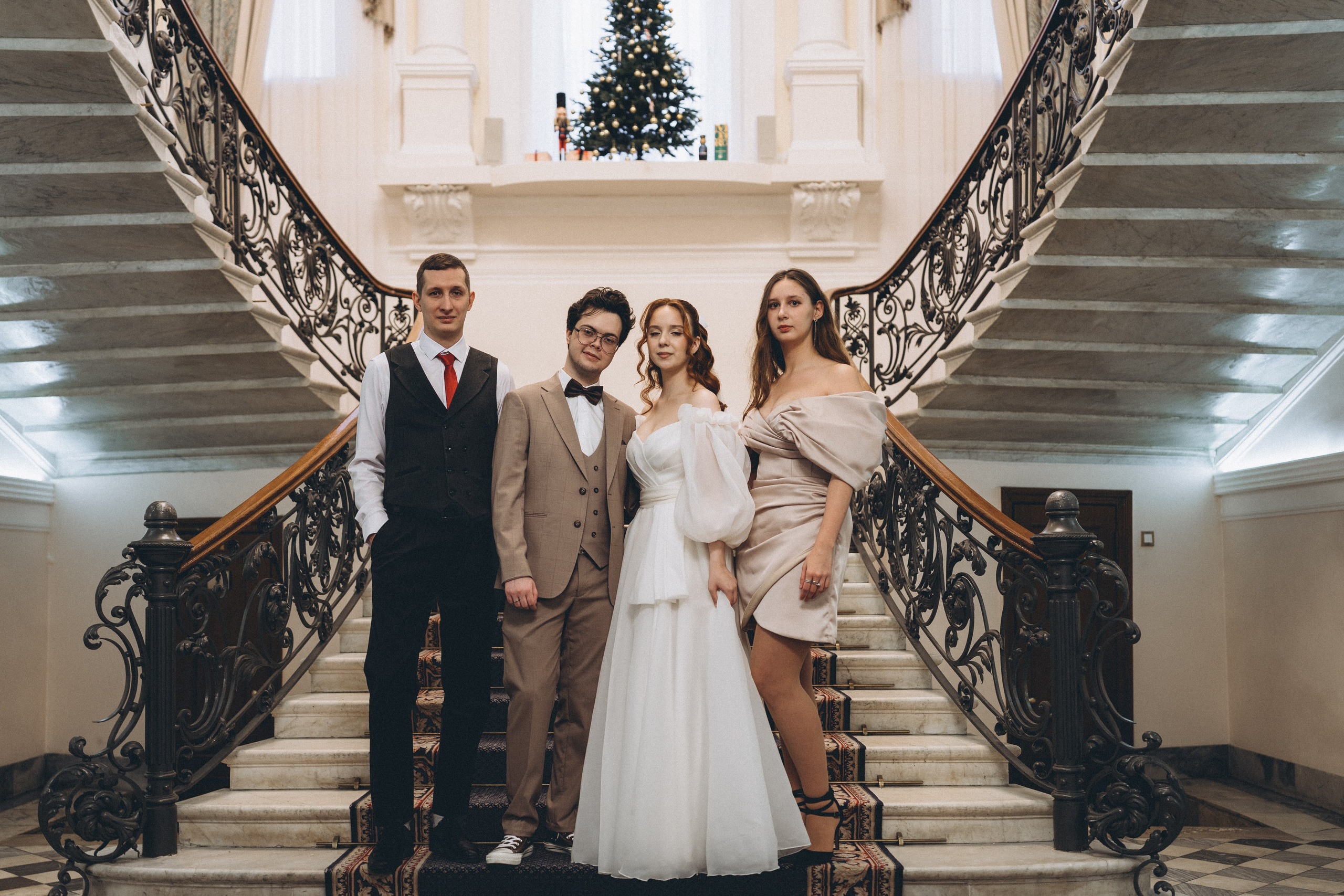 СВАДЕБНАЯ СЬЕМКА ВО ВТОРОМ ДВОРЦЕ С ГОСТЯМИ И ПРОГУЛКА В ТАВРИЧЕСКОМ САДУ. Профессиональный фотограф, Санкт-Петербург — Виктория Богомолова