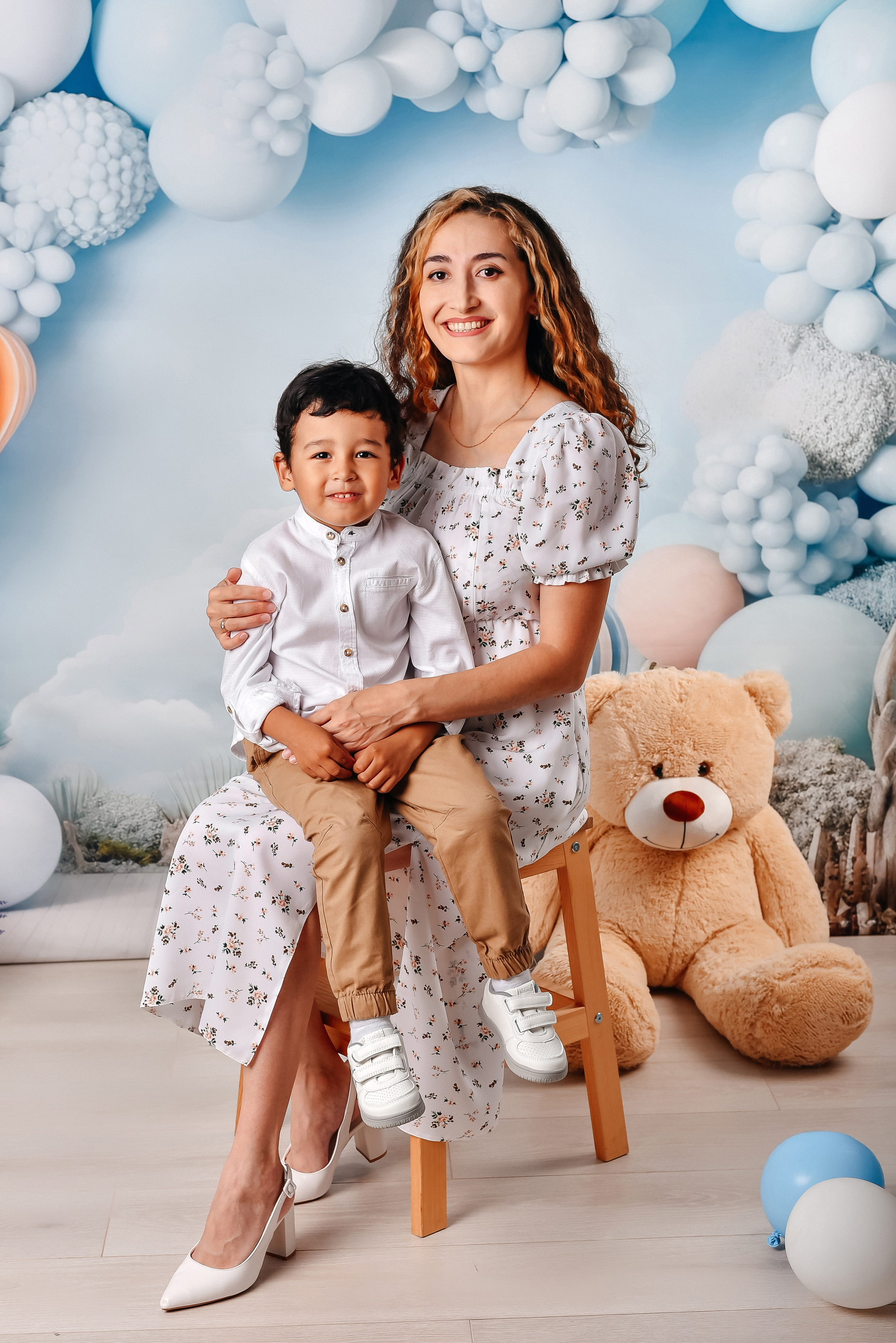 Голубые шарики. Фотограф Лилия Арсланова Уфа Стерлитамак. Свадебные и семейные фотосесссии