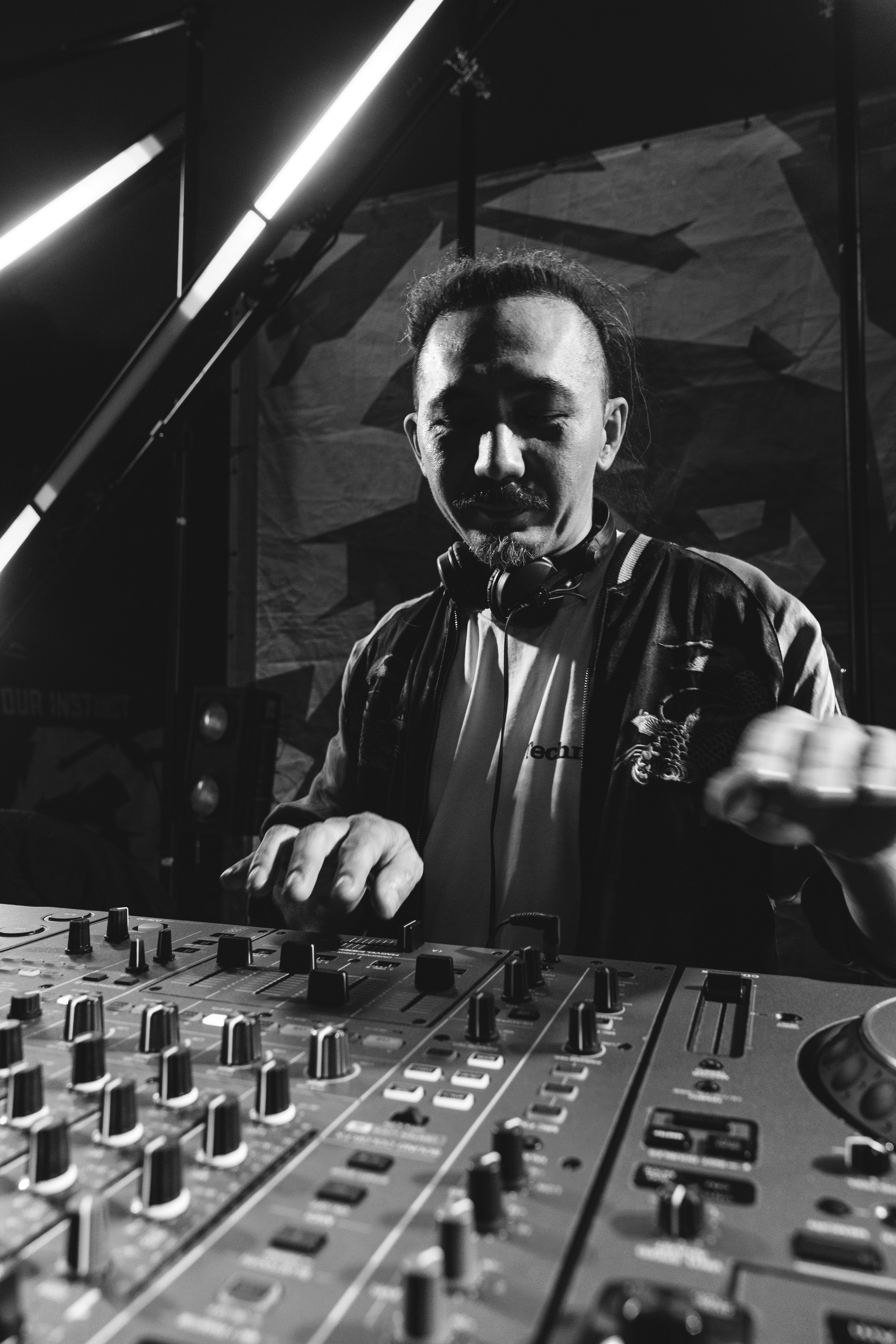 GORILLA GROOVE STAGE IMBA CAMP 5. Gorillaenergymedia