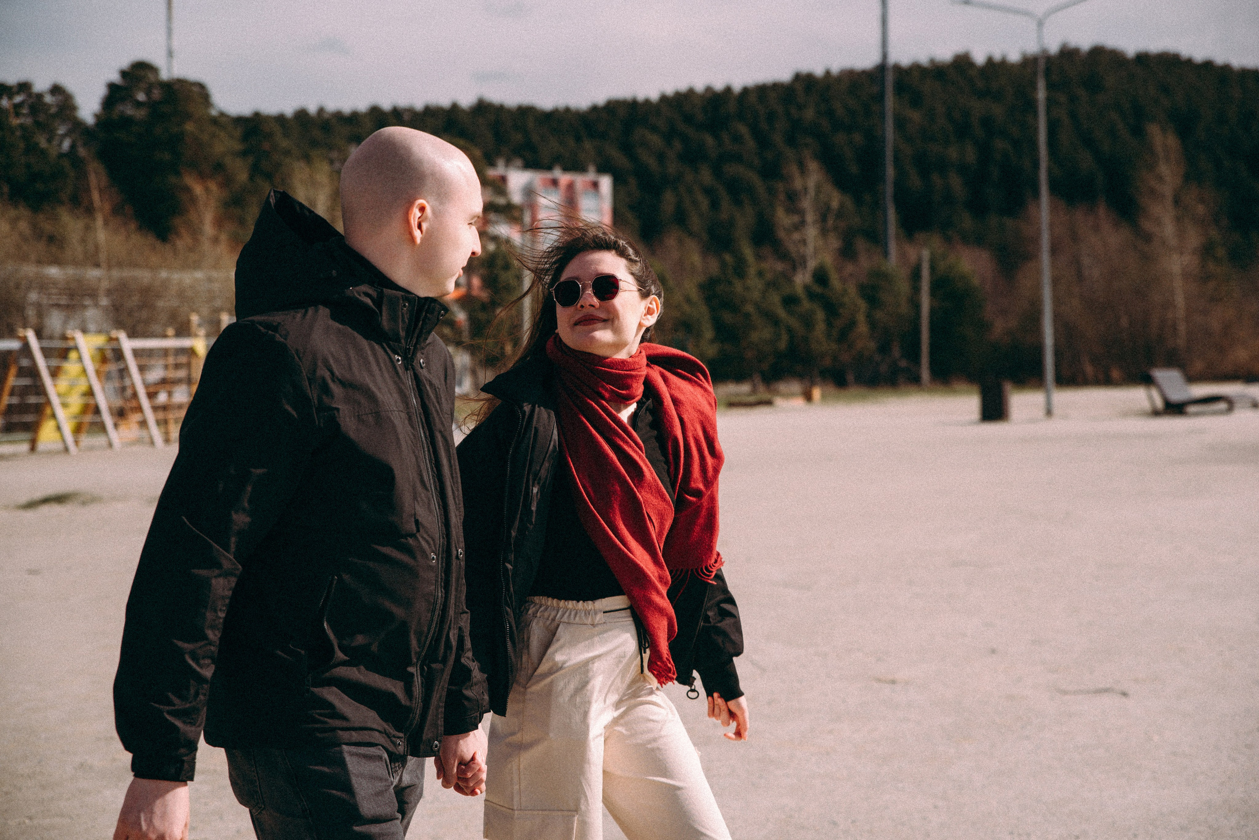 парная фотография Love story на озере Тургояк