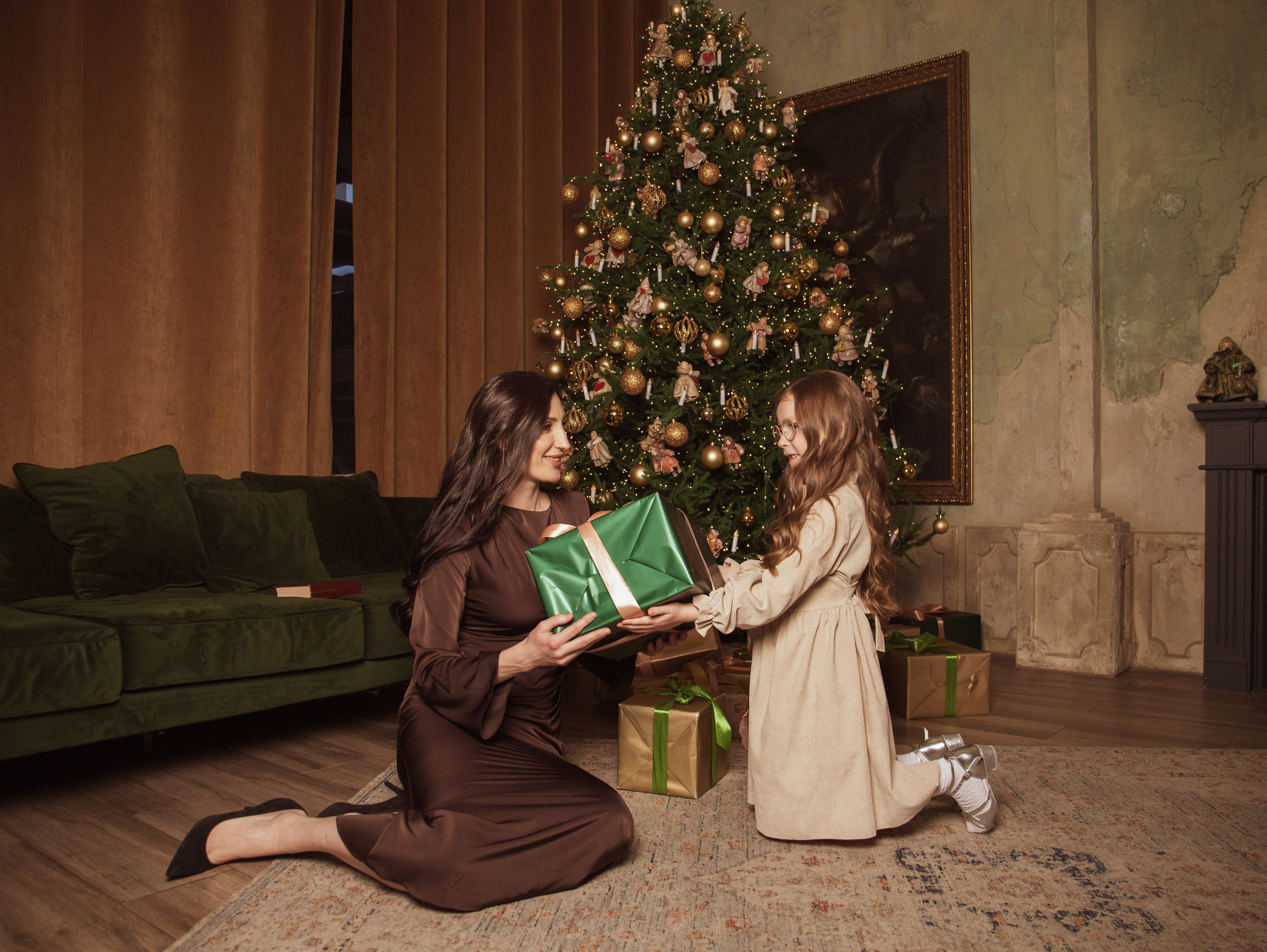 Мама с дочкой, новогодняя сьемка. Свадебный и семейный фотограф в Москве Мила Широких