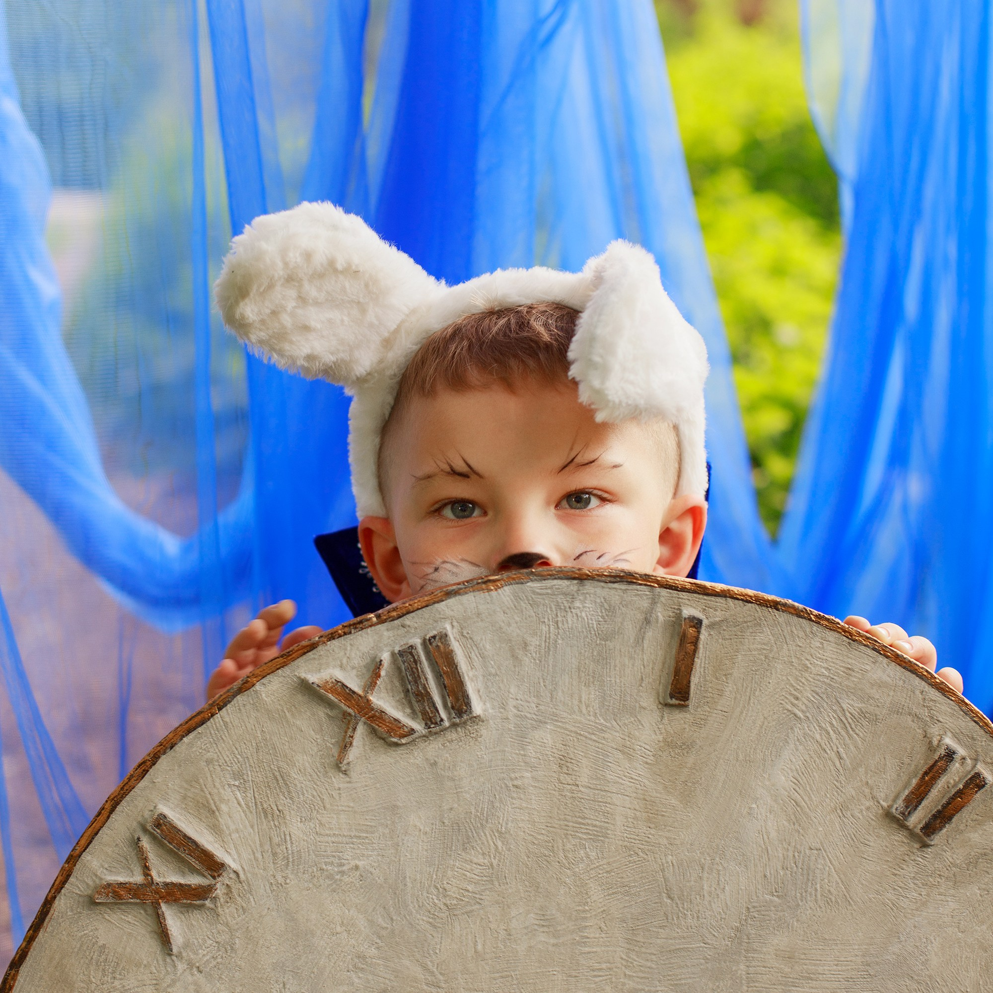 Семейная фотосессия «Безумное чаепитие». Необычные портретные фотосессии под ключ в Москве