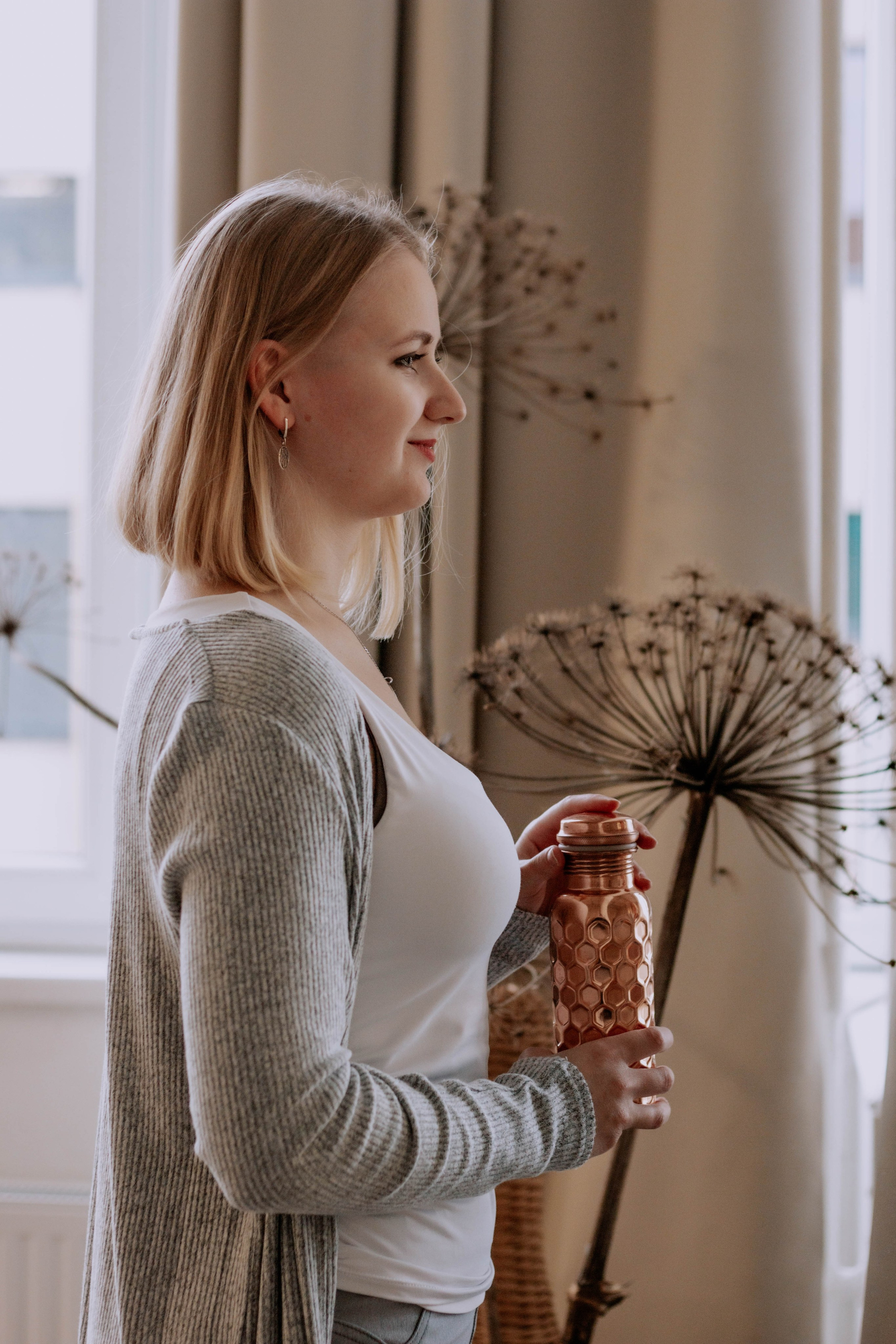 Алиса — Ароматерапевт. Бережно сохраняю ваши чувства и истории на своих фотографиях