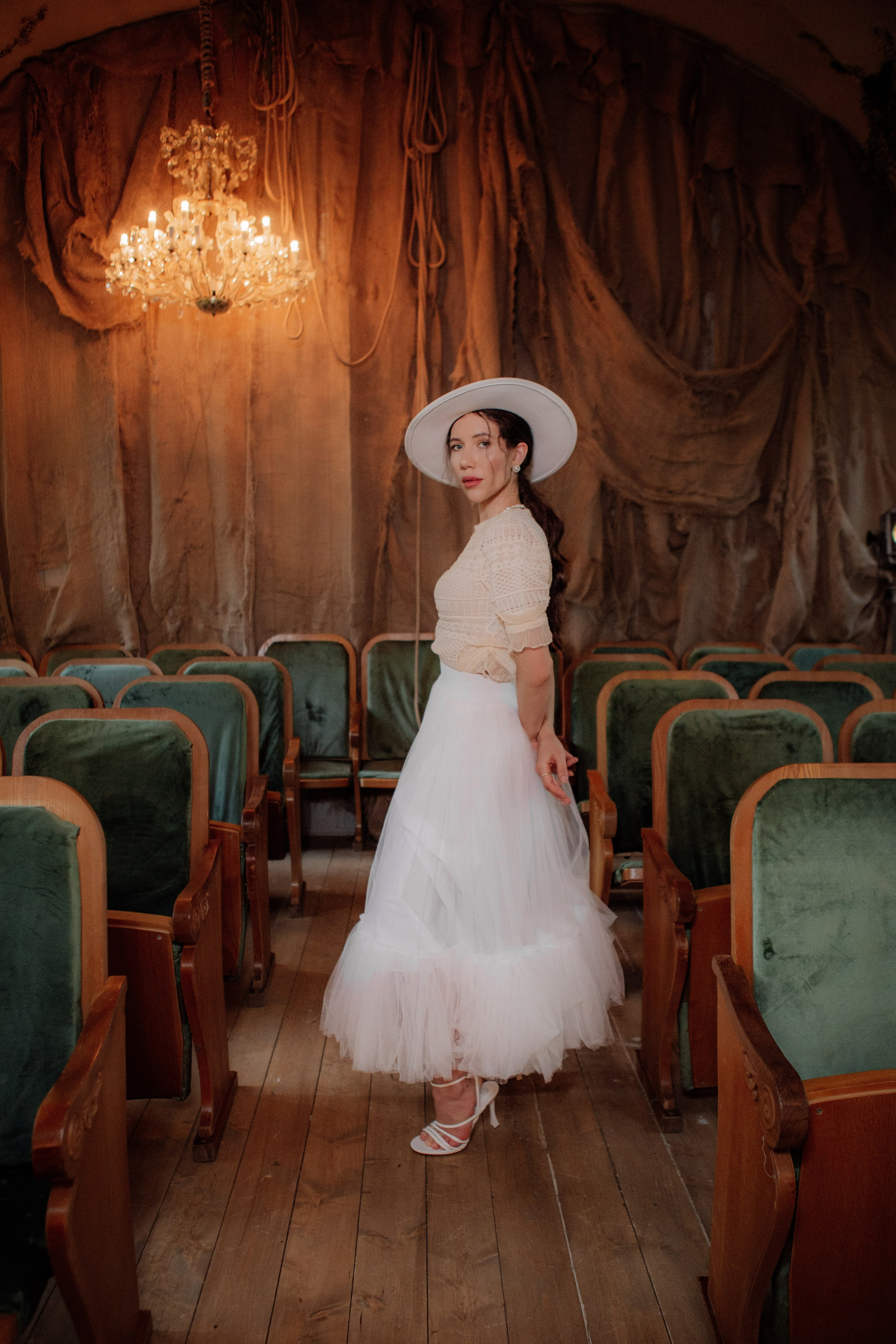 ЗАБРОШЕННЫЙ ТЕАТР. Репортажный фотограф Москва (детские праздники, квизы, концерты, дни рождения, свадьбы)