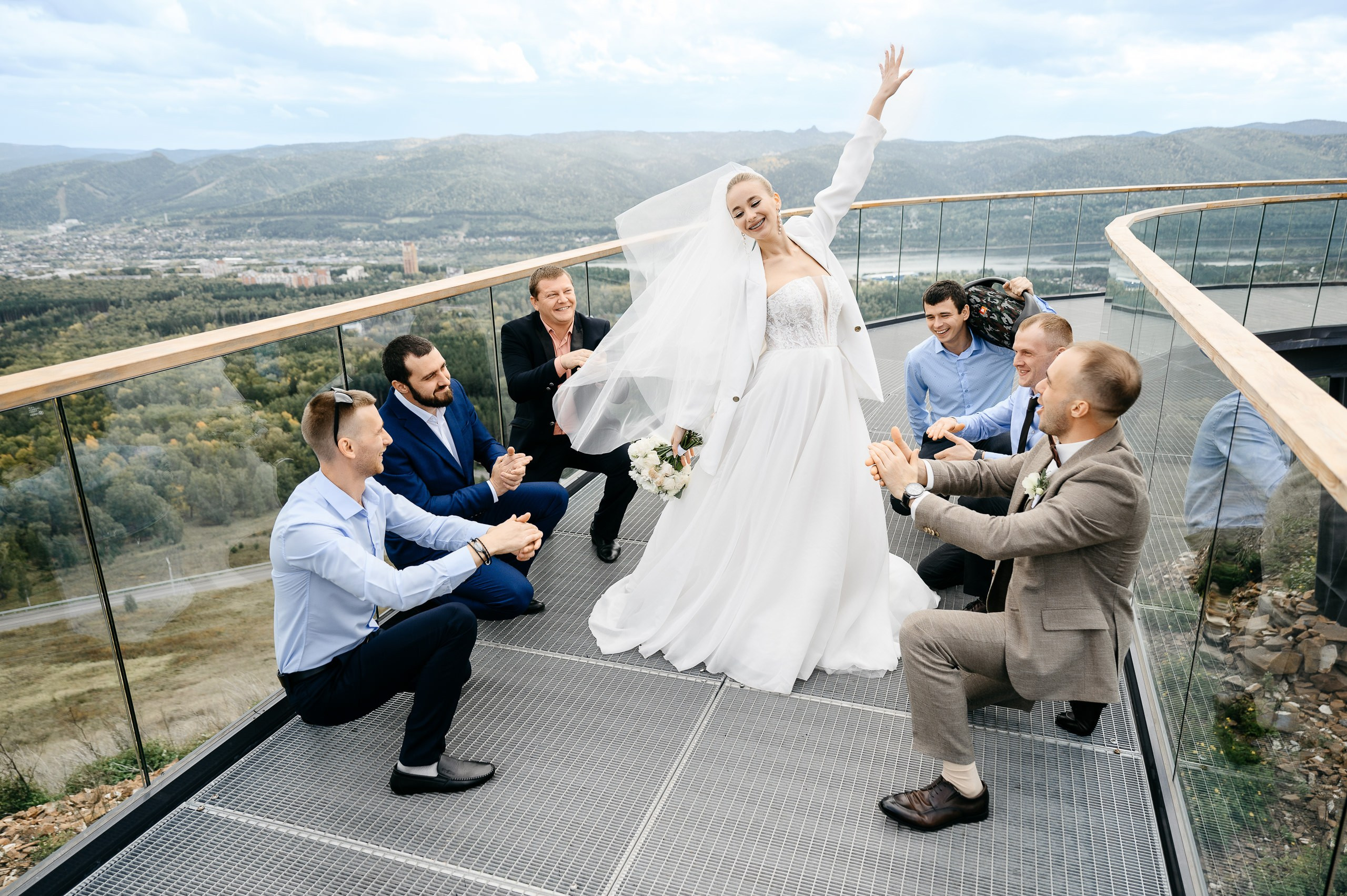 Живые эмоции на свадьбе. Свадебный фотограф в Красноярске