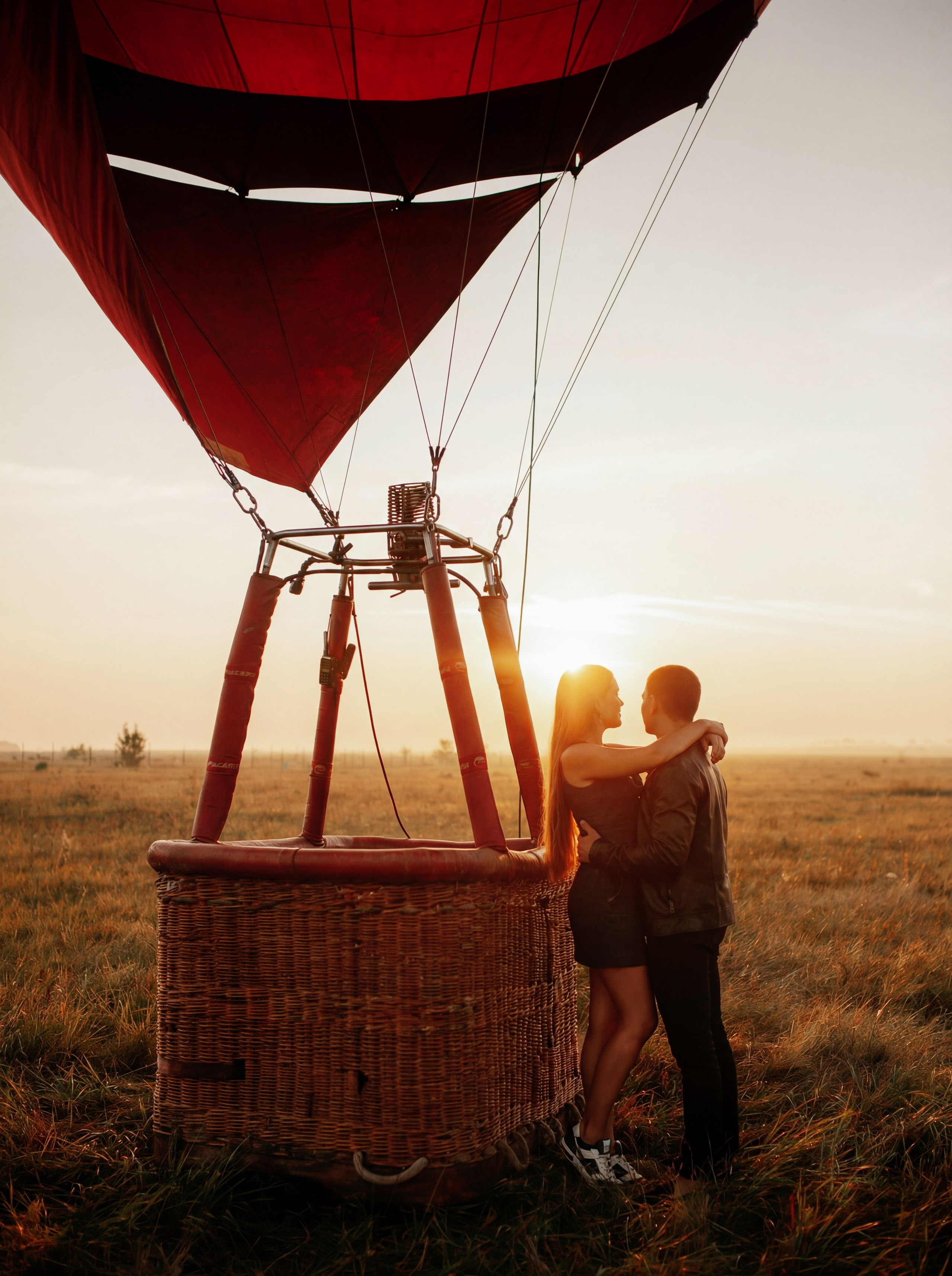 Фотосессия Love Story на воздушном шаре: рассвет в Логиново | Фотограф Дмитрий Судаков. Фотограф Дмитрий Судаков — Свадебная и репортажная съемка в Екатеринбурге и Москве