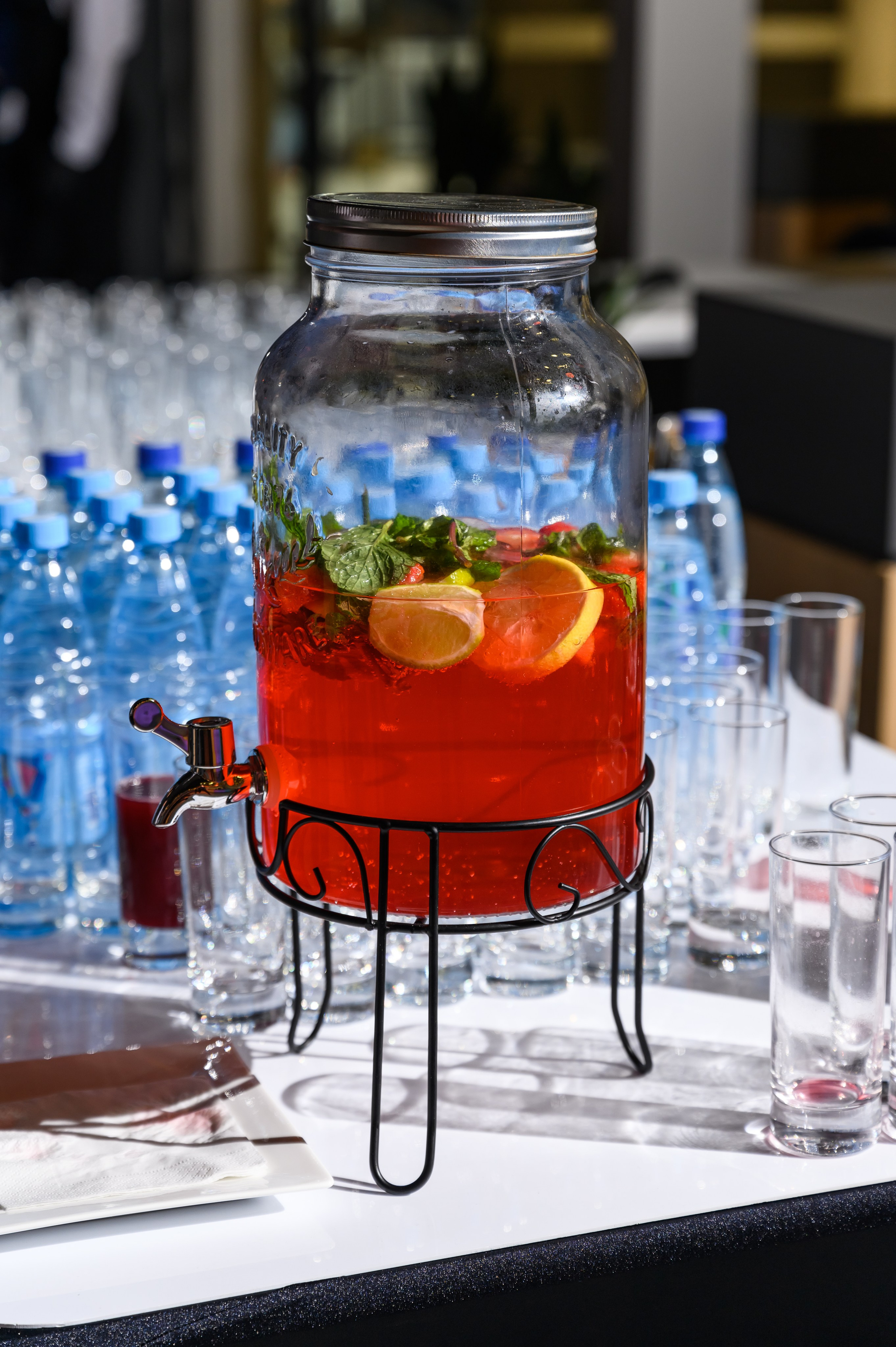 Автосалон Танк. Свадебный фотограф Москва Юрий Кульман