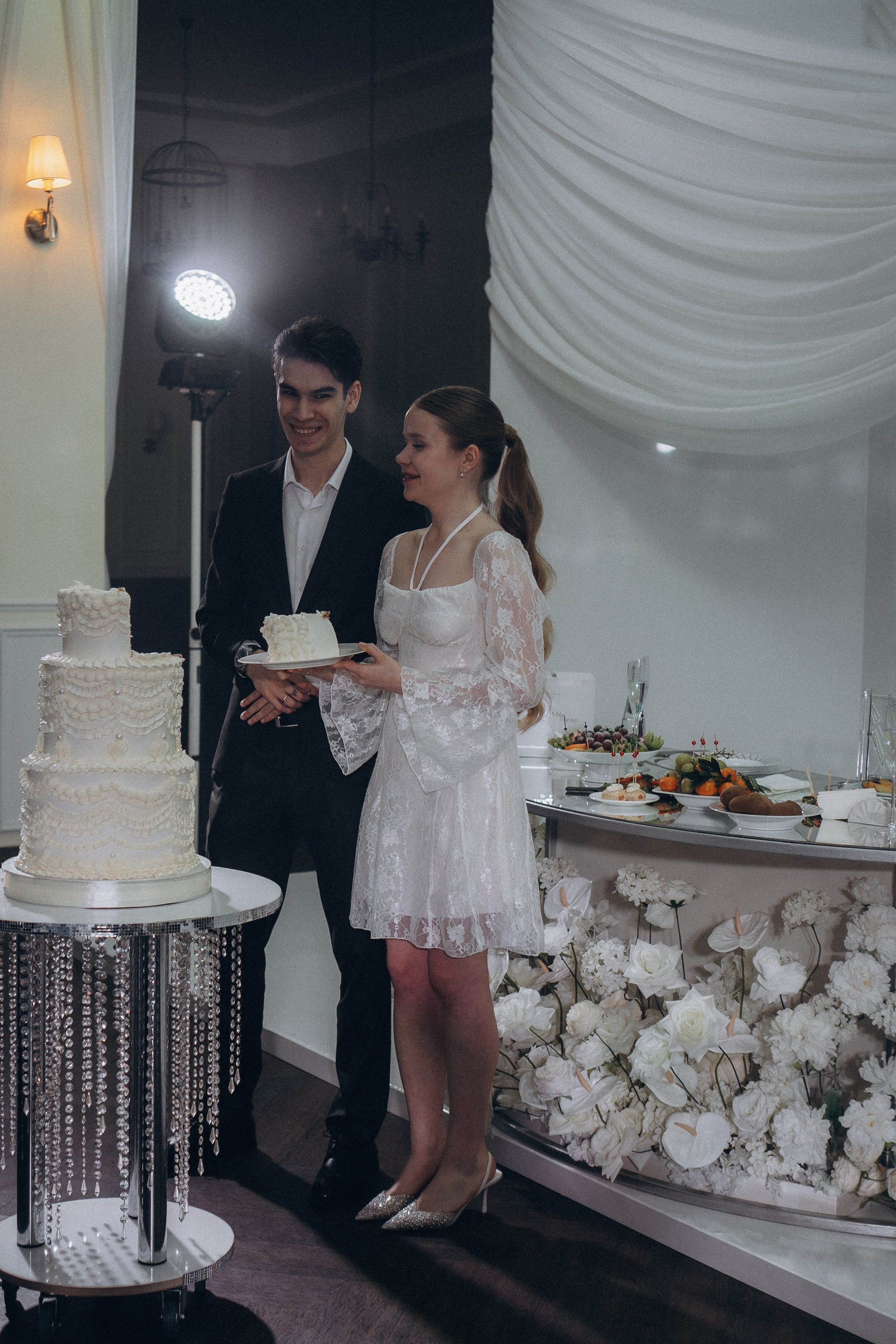 СВАДЕБНАЯ СЬЕМКА СБОРОВ В ОТЕЛЕ И ВЫЕЗД НА ЦЕРЕМОНИЮ (СНЯТО В СИБИРЕ В НИЖНЕВАРТОВСКЕ). Профессиональный фотограф, Санкт-Петербург — Виктория Богомолова