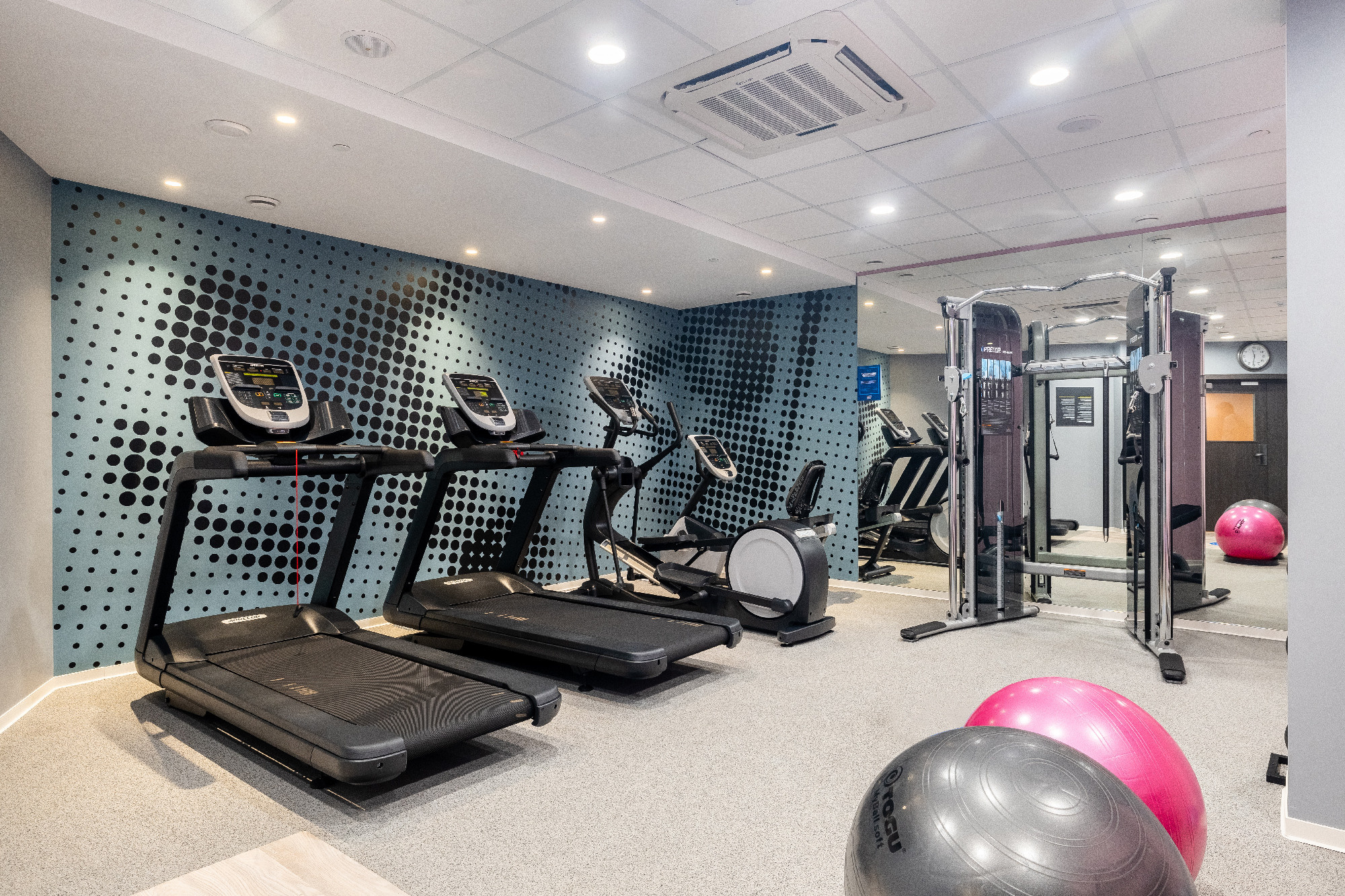 Hampton by Hilton. Интерьерный фотограф в Москве Роман Потапов