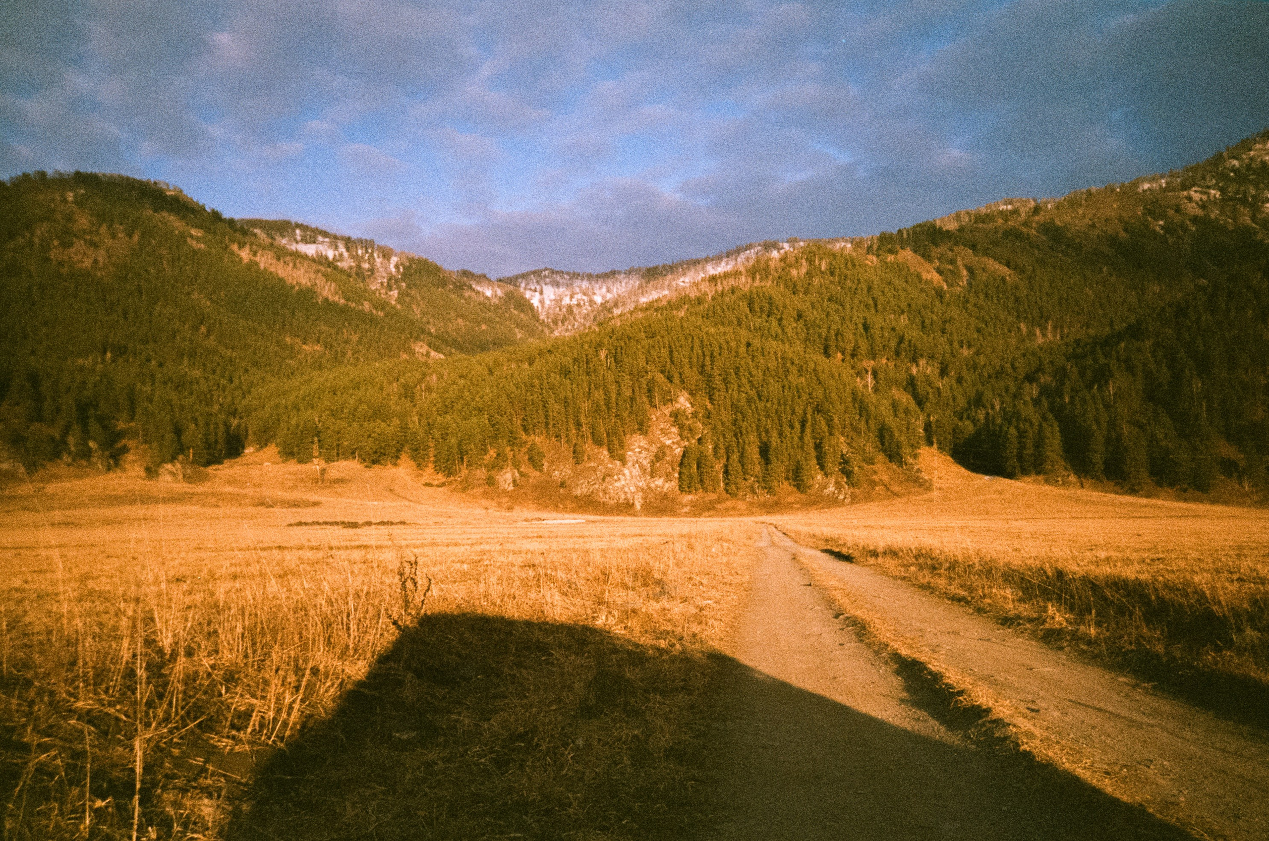 Поле у вертолетной площадки в день зимнего солнцестояния / 22 декабря