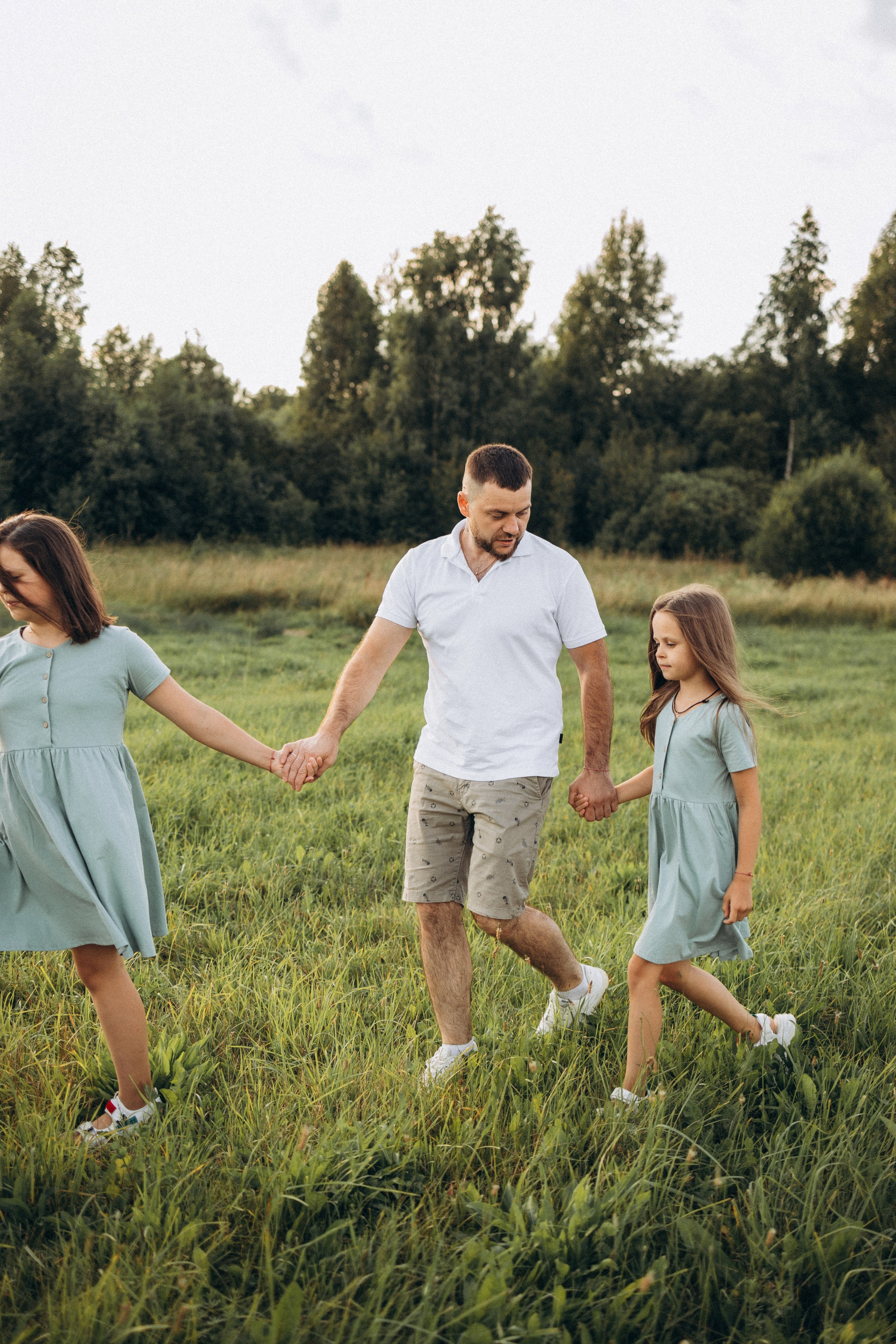 Алиса, Ульяна, Лена и Евгений. Фотограф Елена Рябцева