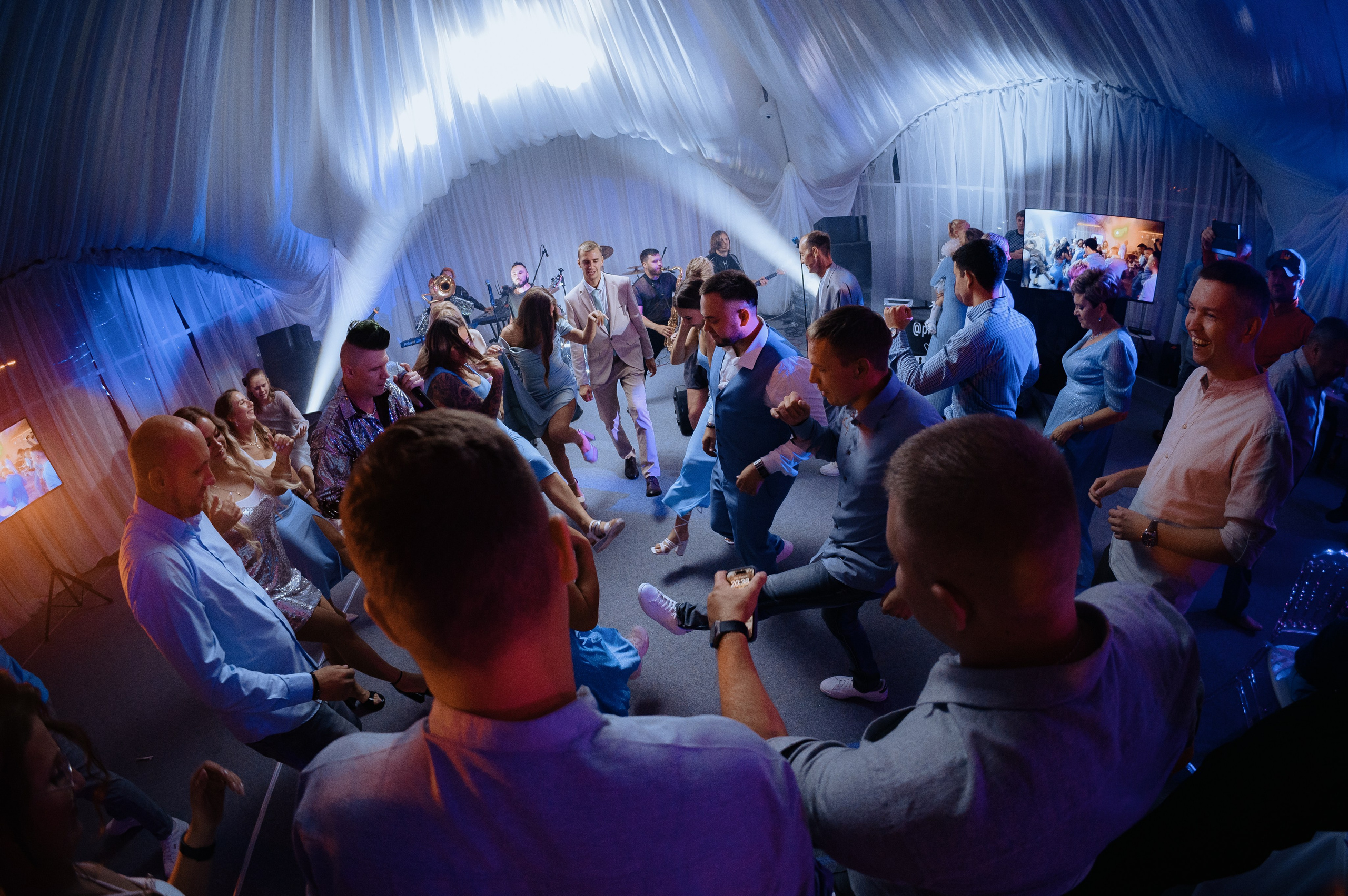 М & Ю. Мультижанровый Фотограф в Иркутске Александр Лебедев