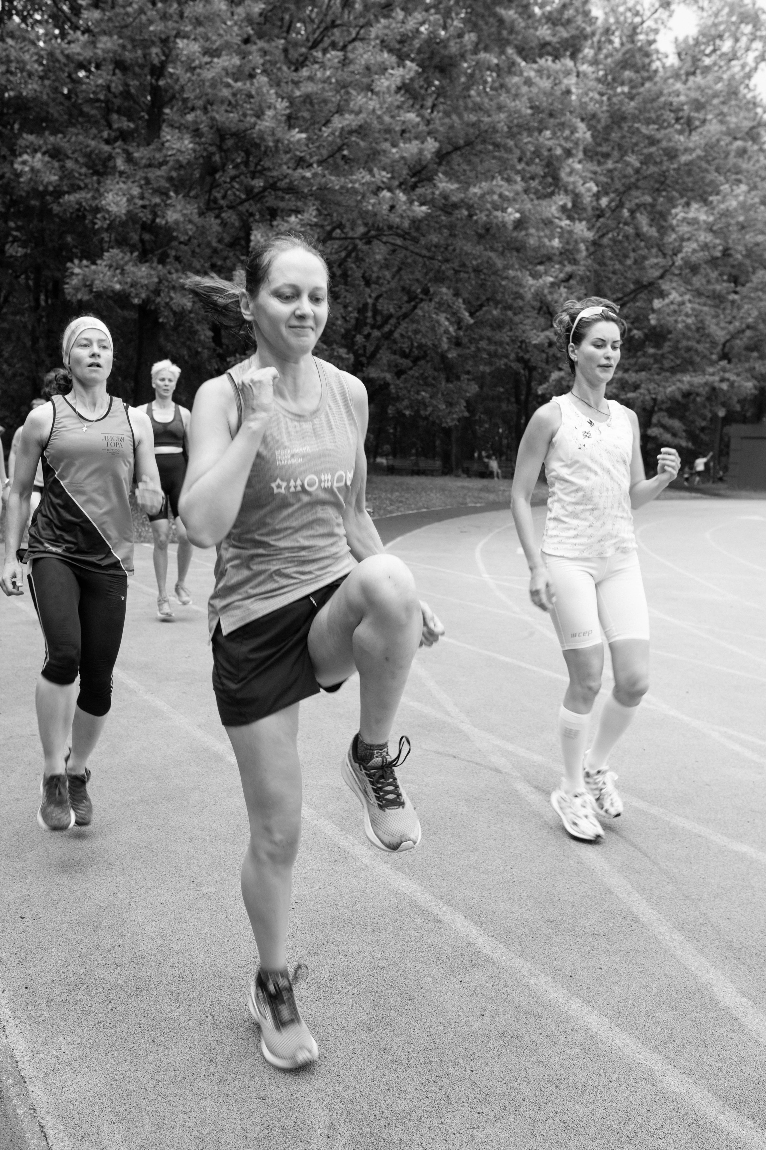 Тренировка сквозь призму чб. Александра Мельниченко/ Бегающий фотограф