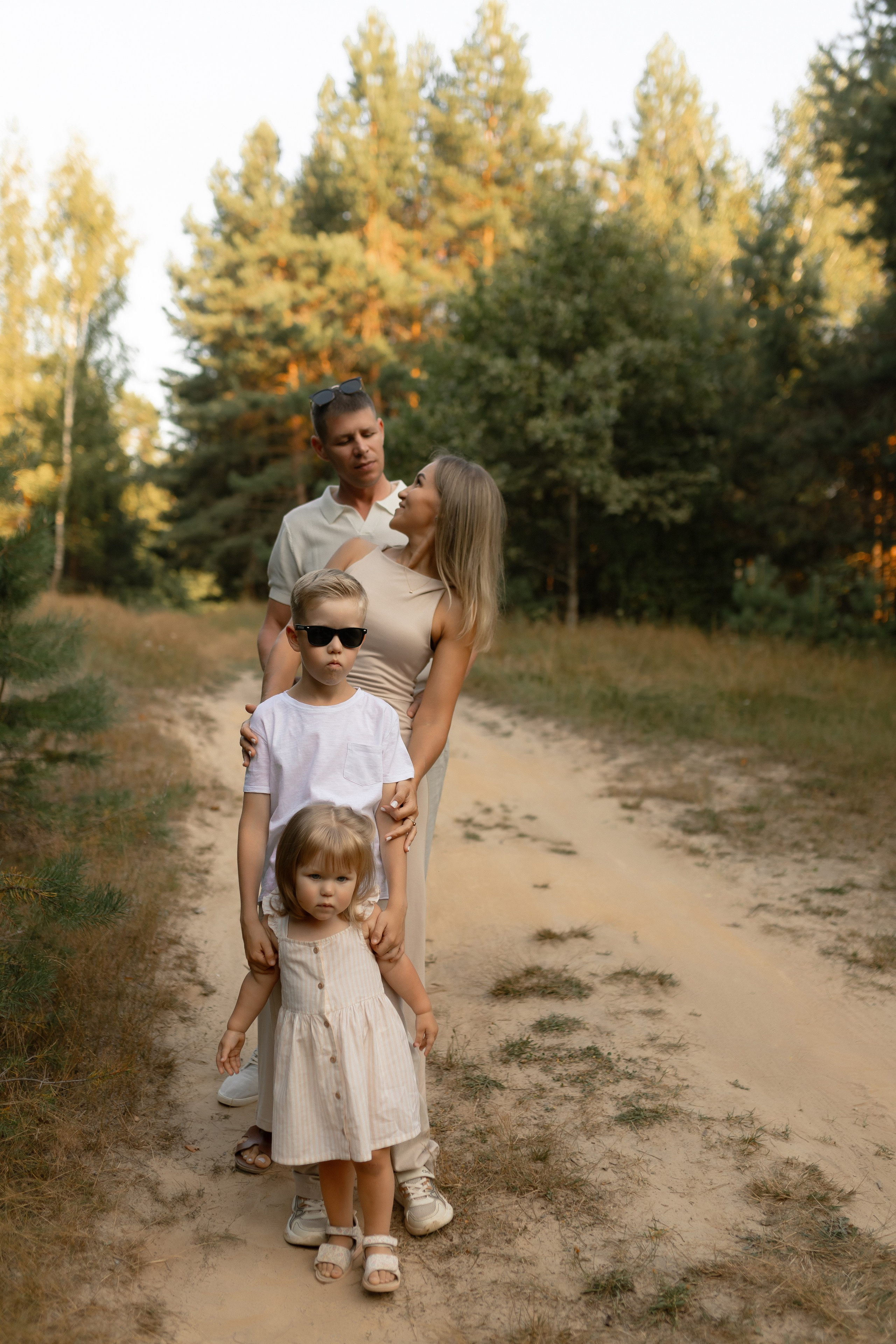 Алексей, Мария, Ваня и Варя. Фотограф Татьяна Семенова