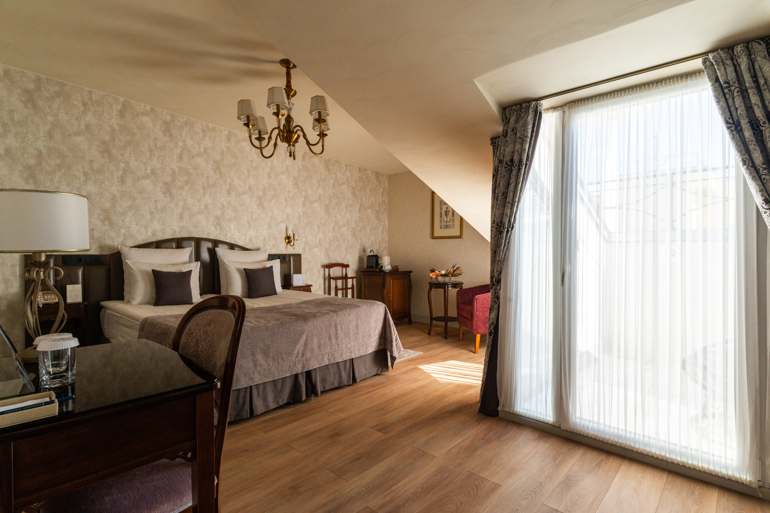 Интерьерная съёмка отеля «Мария» в Санкт-Петербурге