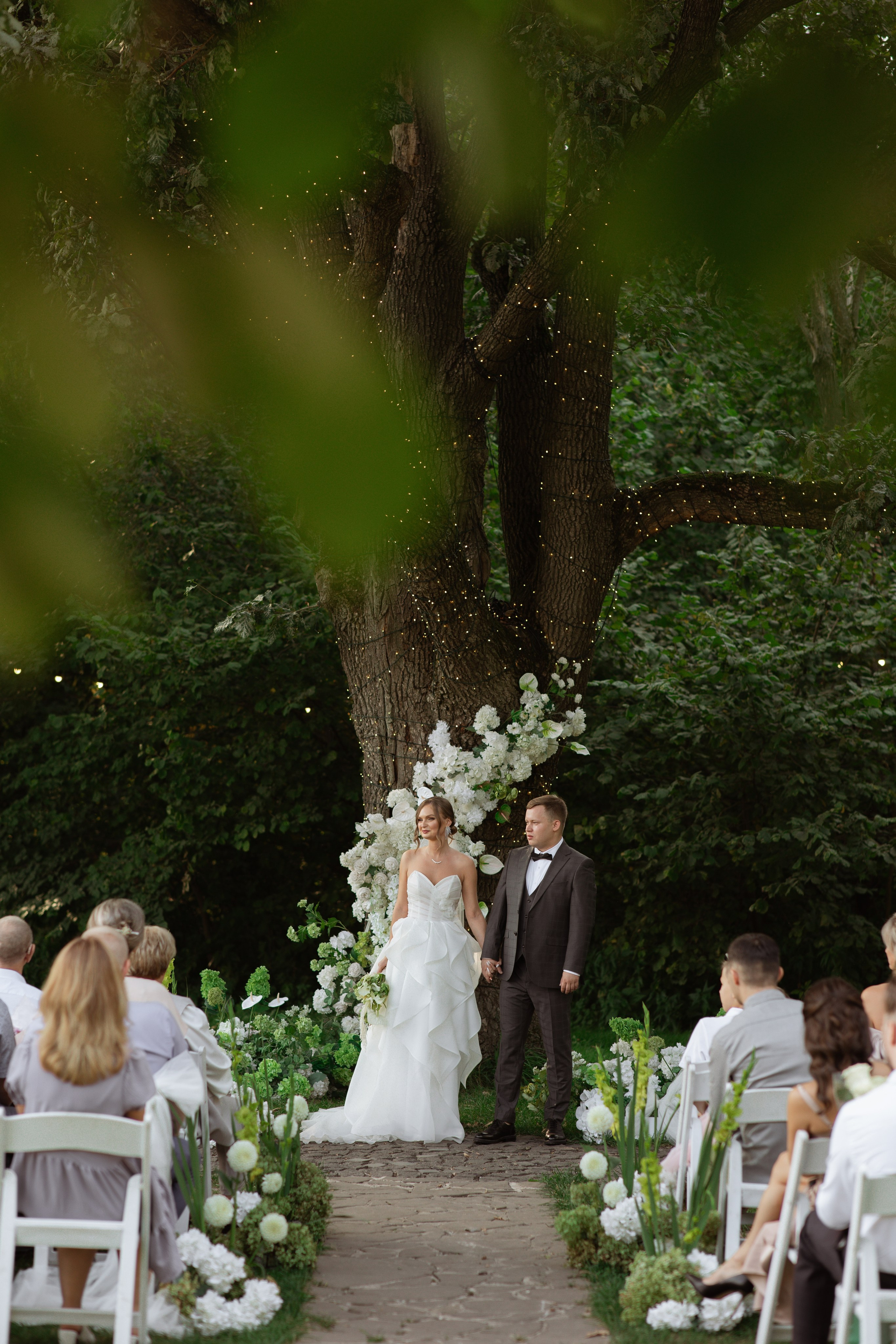 Minimalistic & Green: свадьба за городом. Свадебный фотограф Елена Рубцова