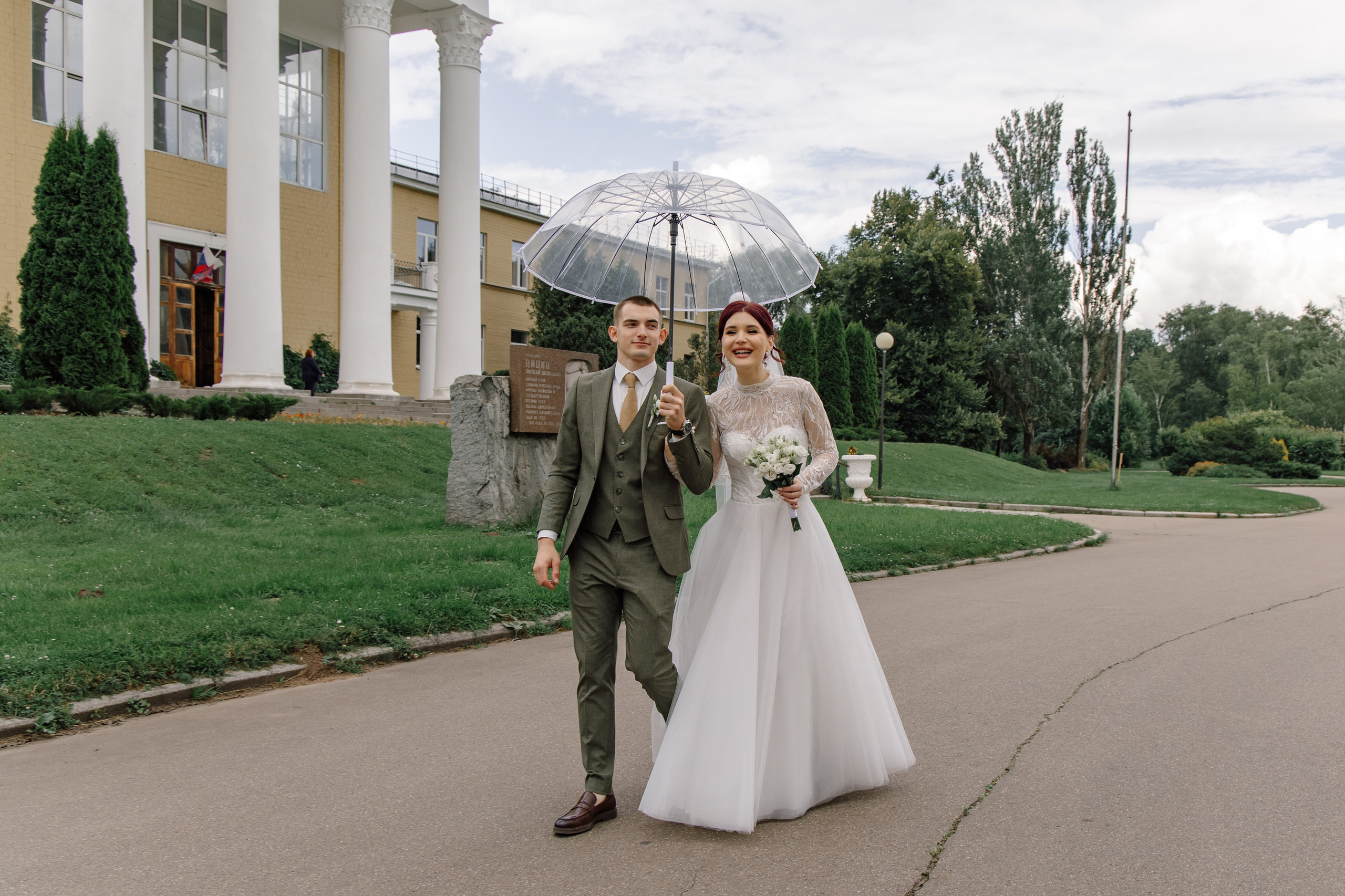 Савеловский ЗАГС и прогулка в Ботаническом саду. Свадебная фотосъёмка в Москве от 15 000₽ — фото и видео в один день