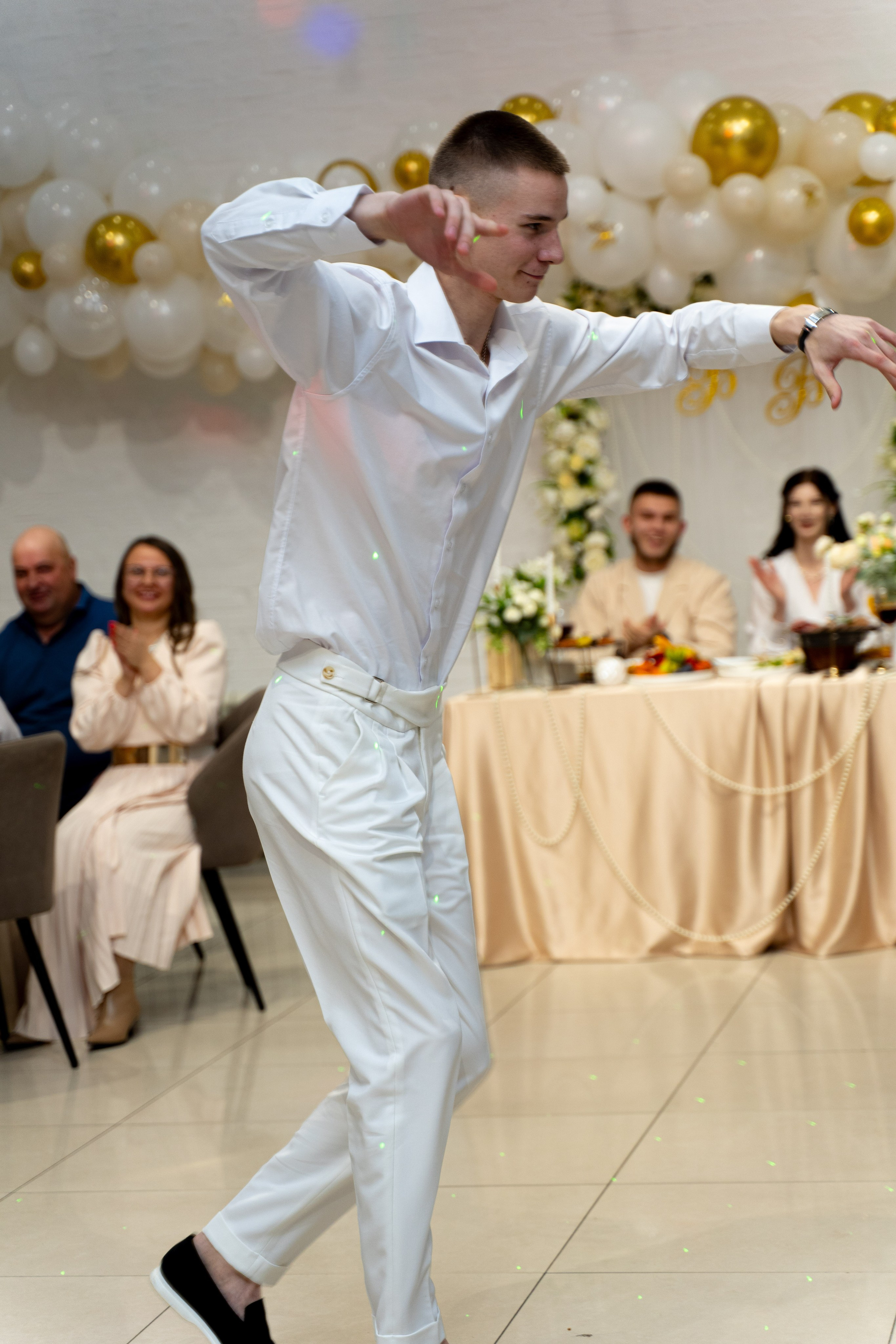 Свадебные съемки. Портретный и семейный фотограф в Новосибирской области. Работаю за улыбки клиентов :)