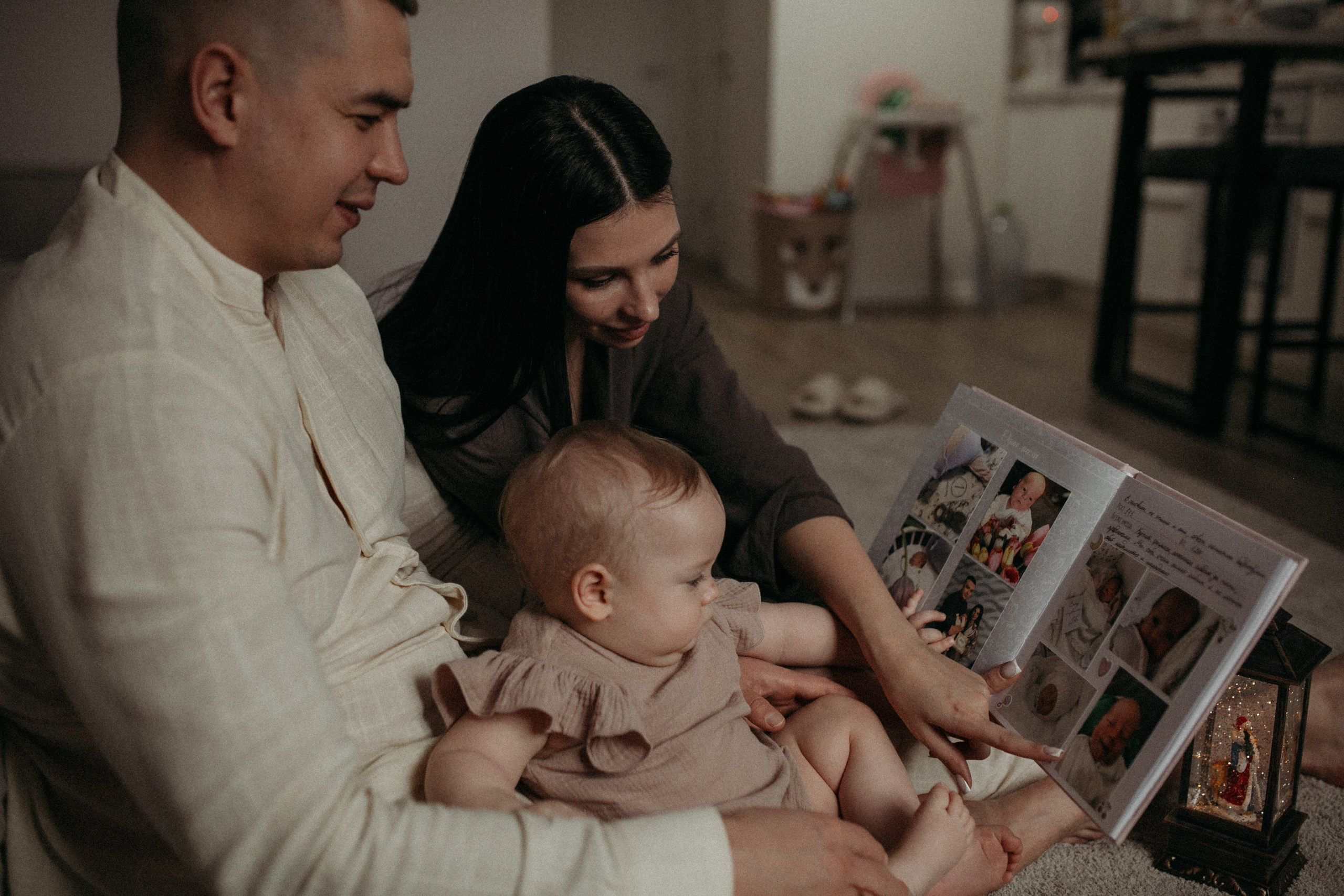Денис, Юля и крошка Варвара. Семейный фотограф в Москве и Люберцах Юлия Гуськова